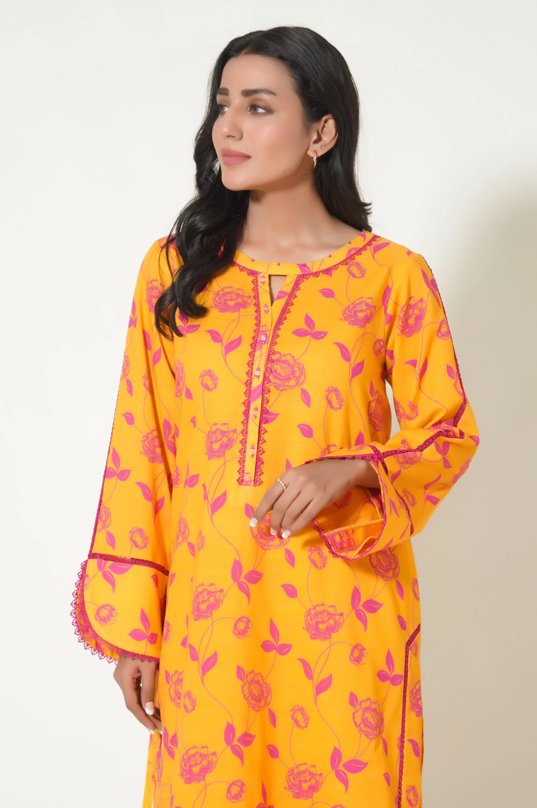 Unstitched 1 Piece Printed Khaddar Shirt - Image 4