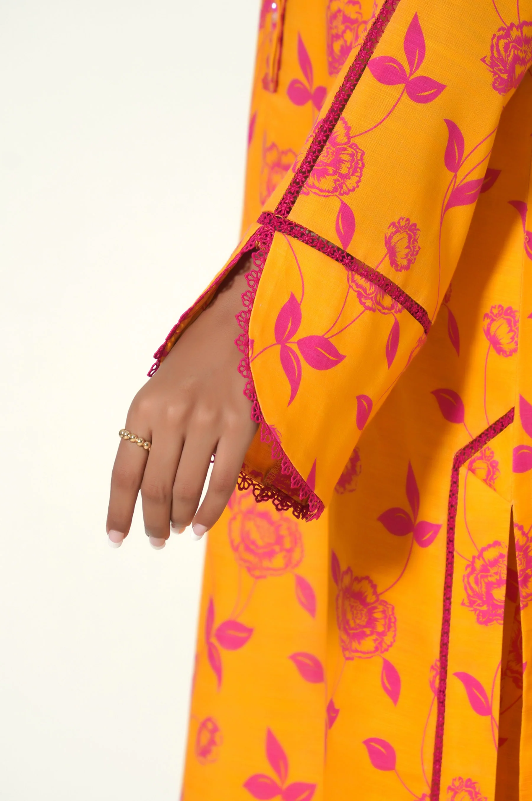 Unstitched 1 Piece Printed Khaddar Shirt - Image 5