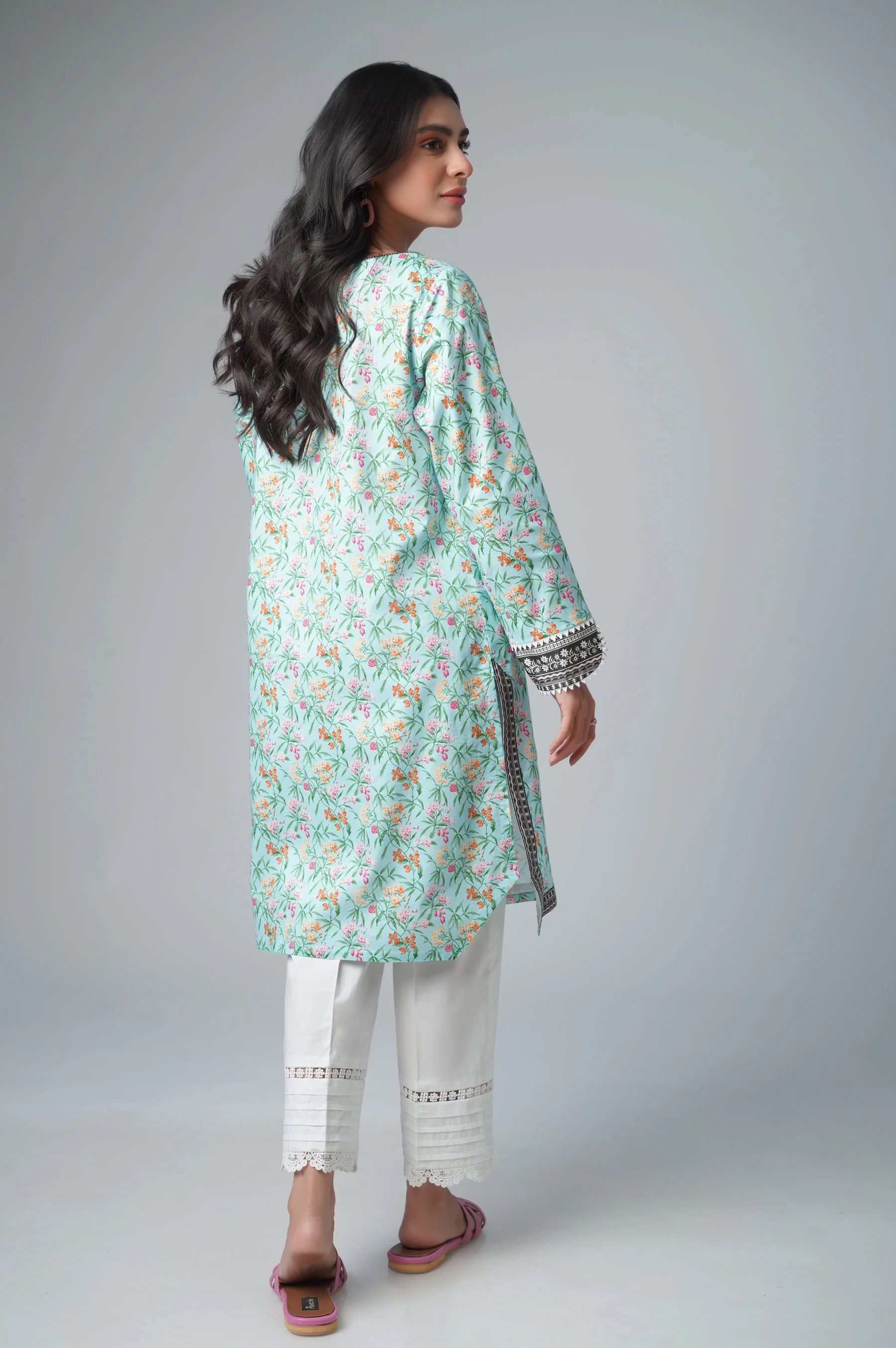Unstitched 1 Piece Printed Lawn Shirt - Image 4