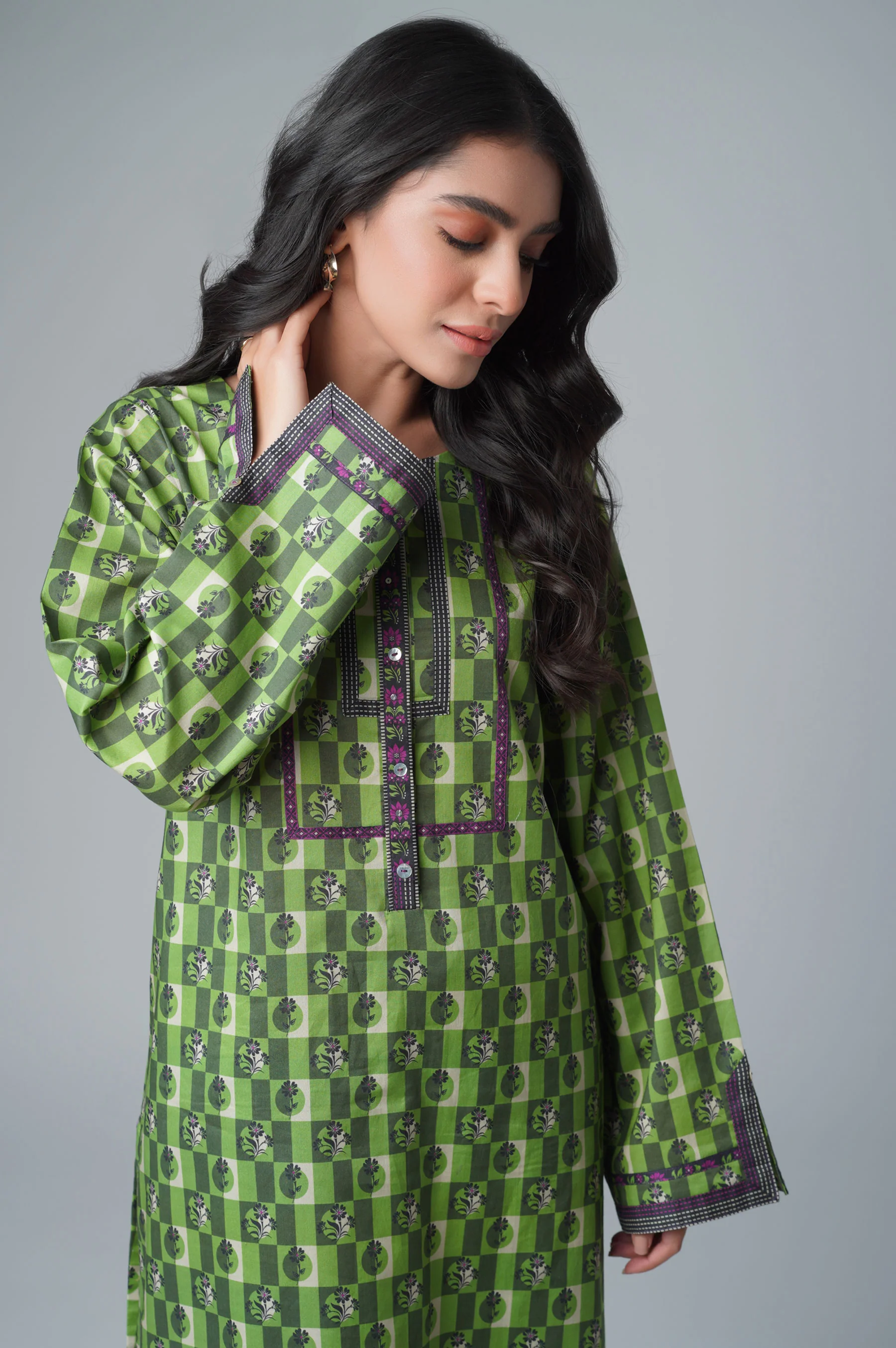 Unstitched 1 Piece Printed Lawn Shirt - Image 5