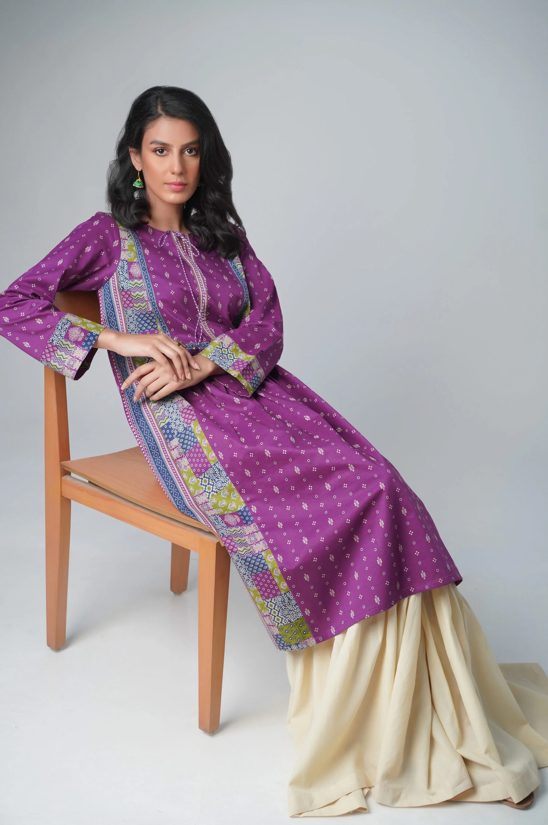 Unstitched 1 Piece Printed Lawn Shirt - Image 2