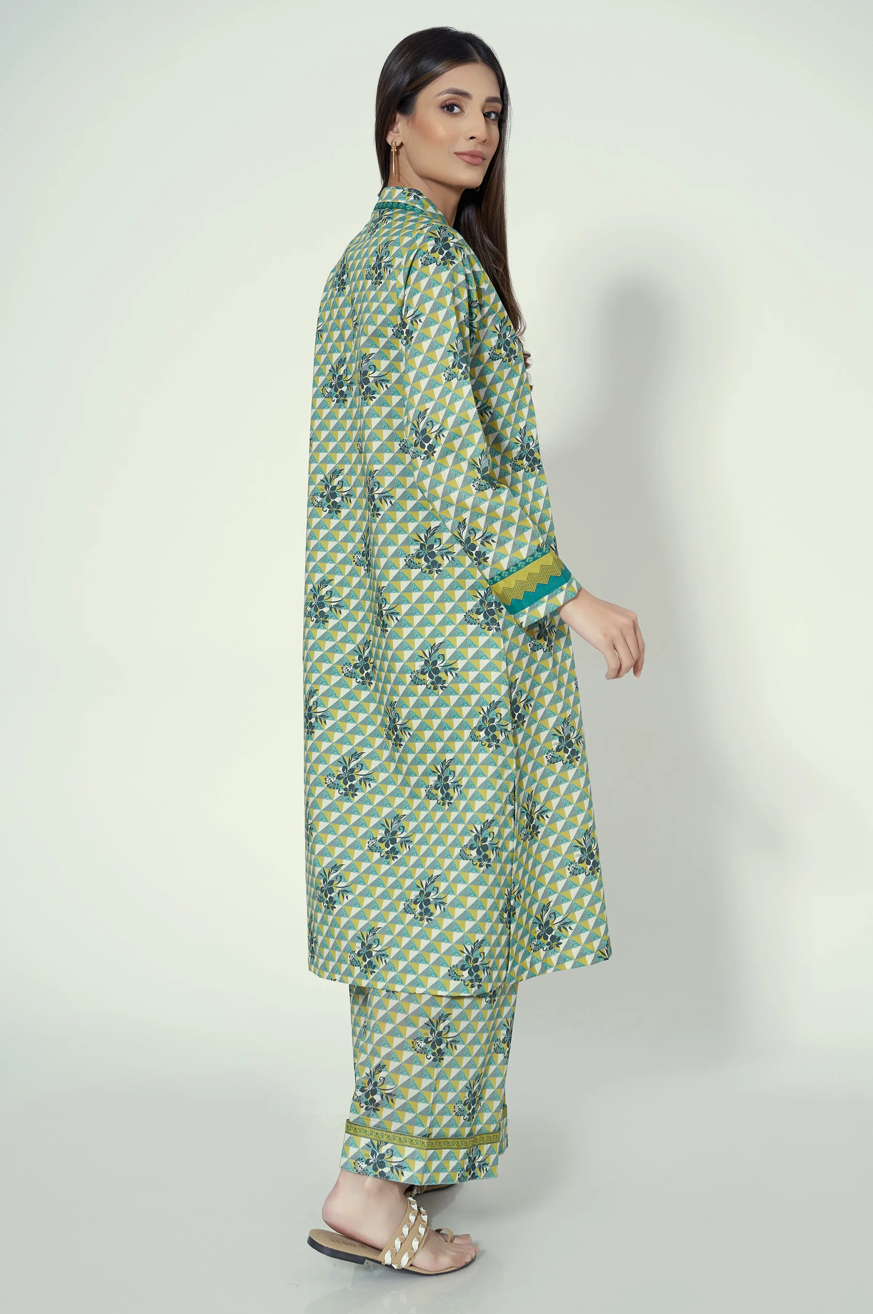 Unstitched 1 Piece Printed Lawn Shirt - Image 5