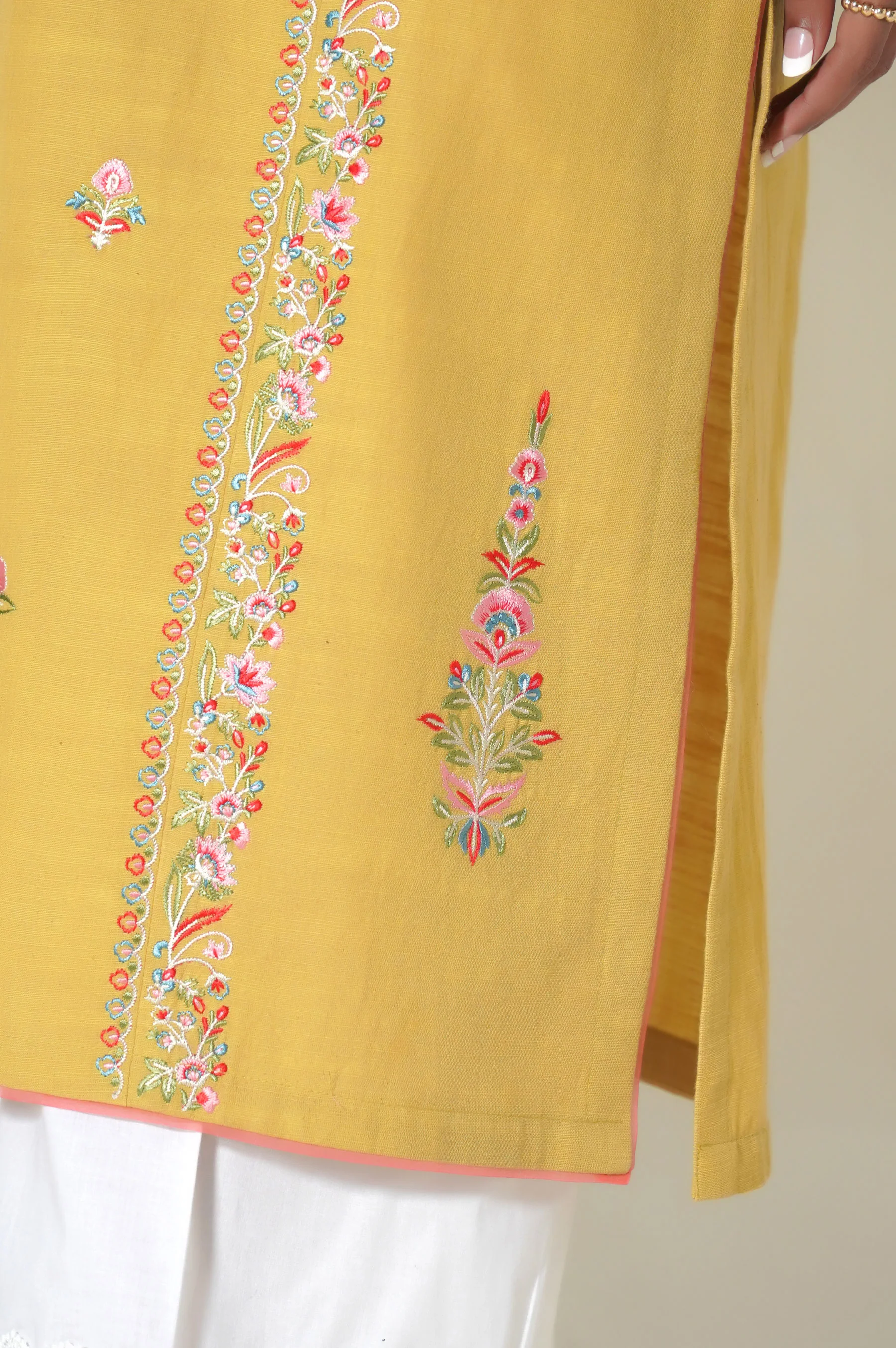 Unstitched 1 piece dyed khaddar shirt - Image 5