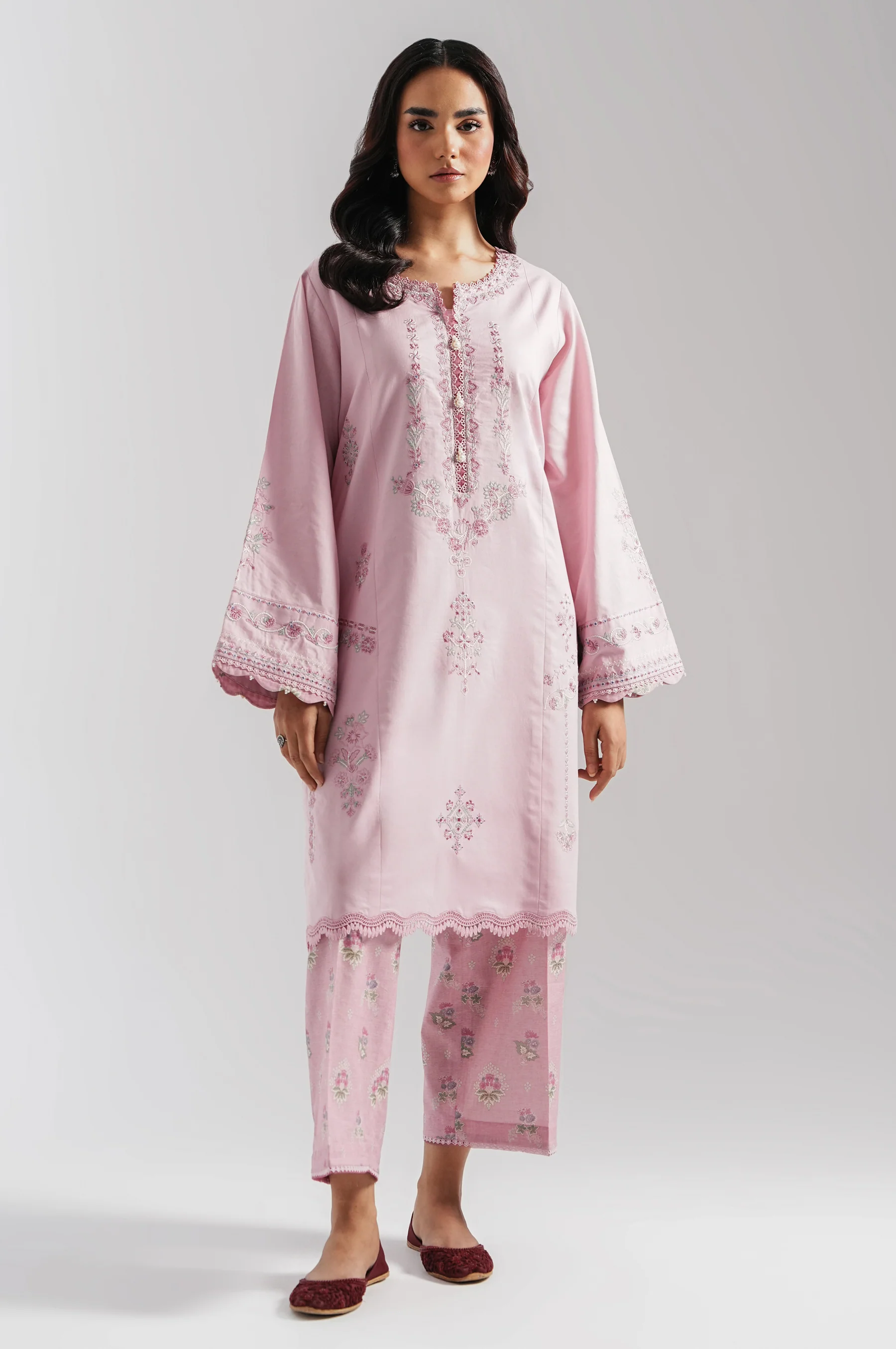 UNSTITCHED EMBROIDERED SUIT - Image 2