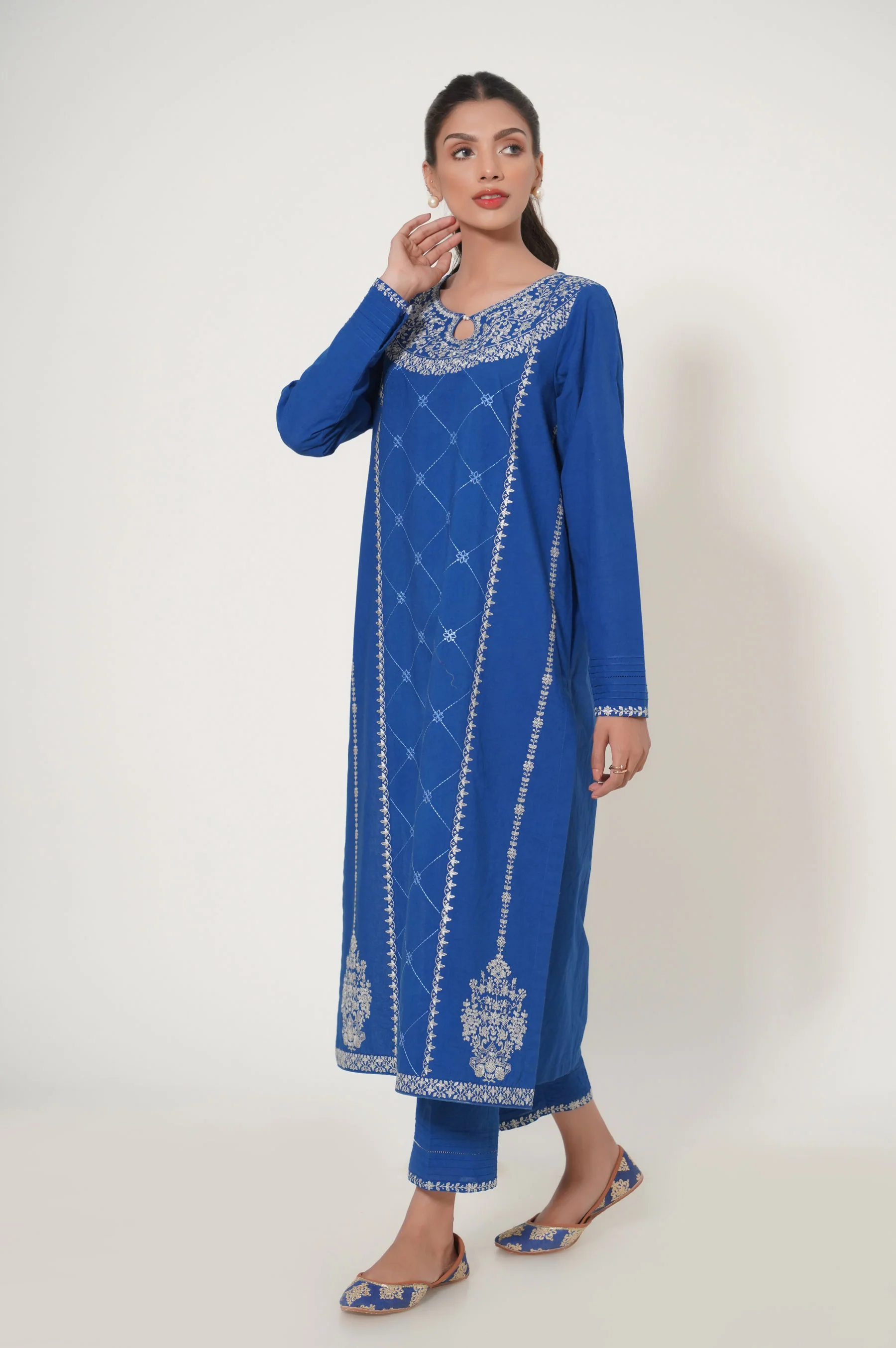 Unstitched 2 Piece Embroidered Slub Cambric Suit - Image 2