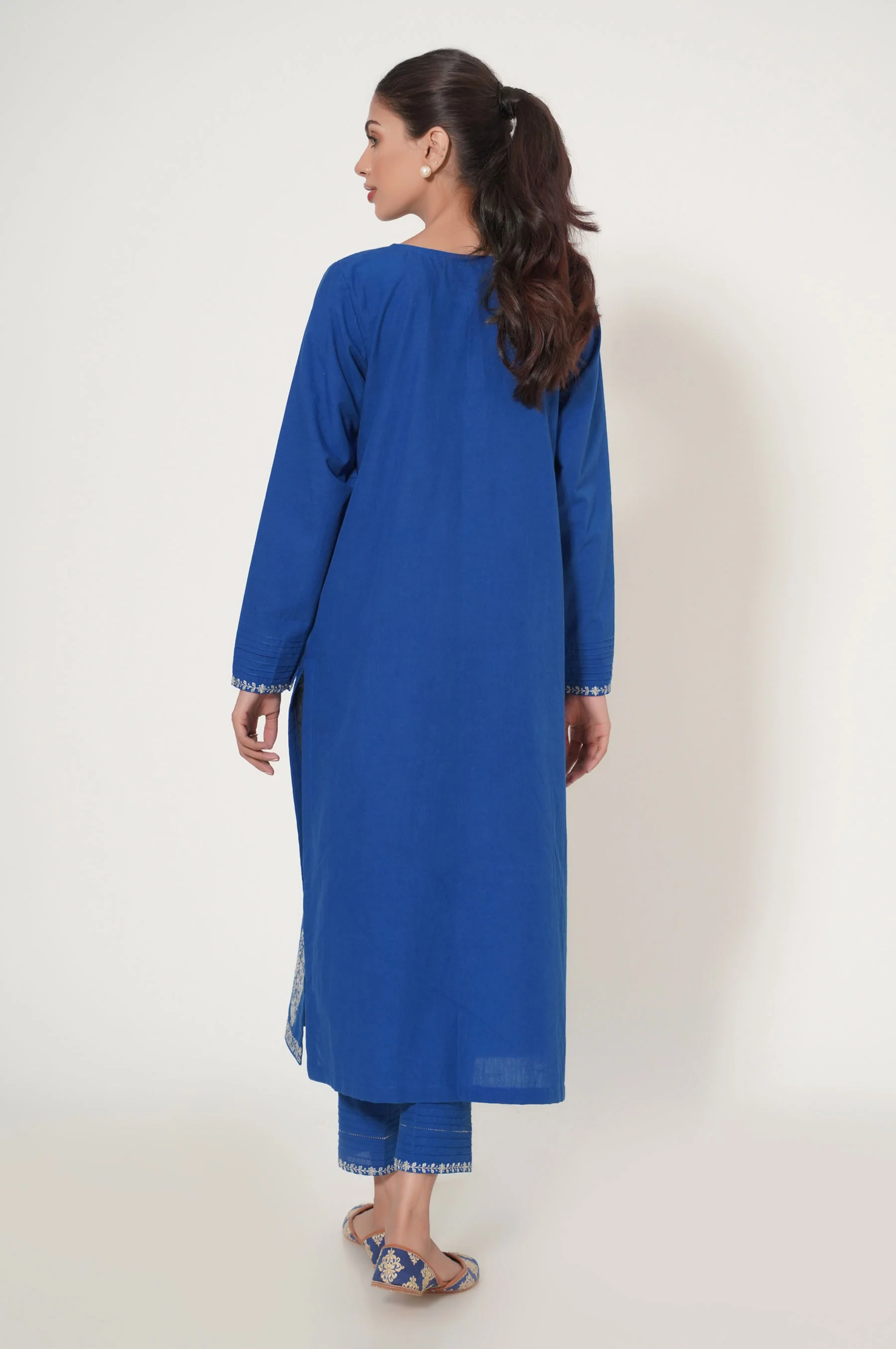 Unstitched 2 Piece Embroidered Slub Cambric Suit - Image 6