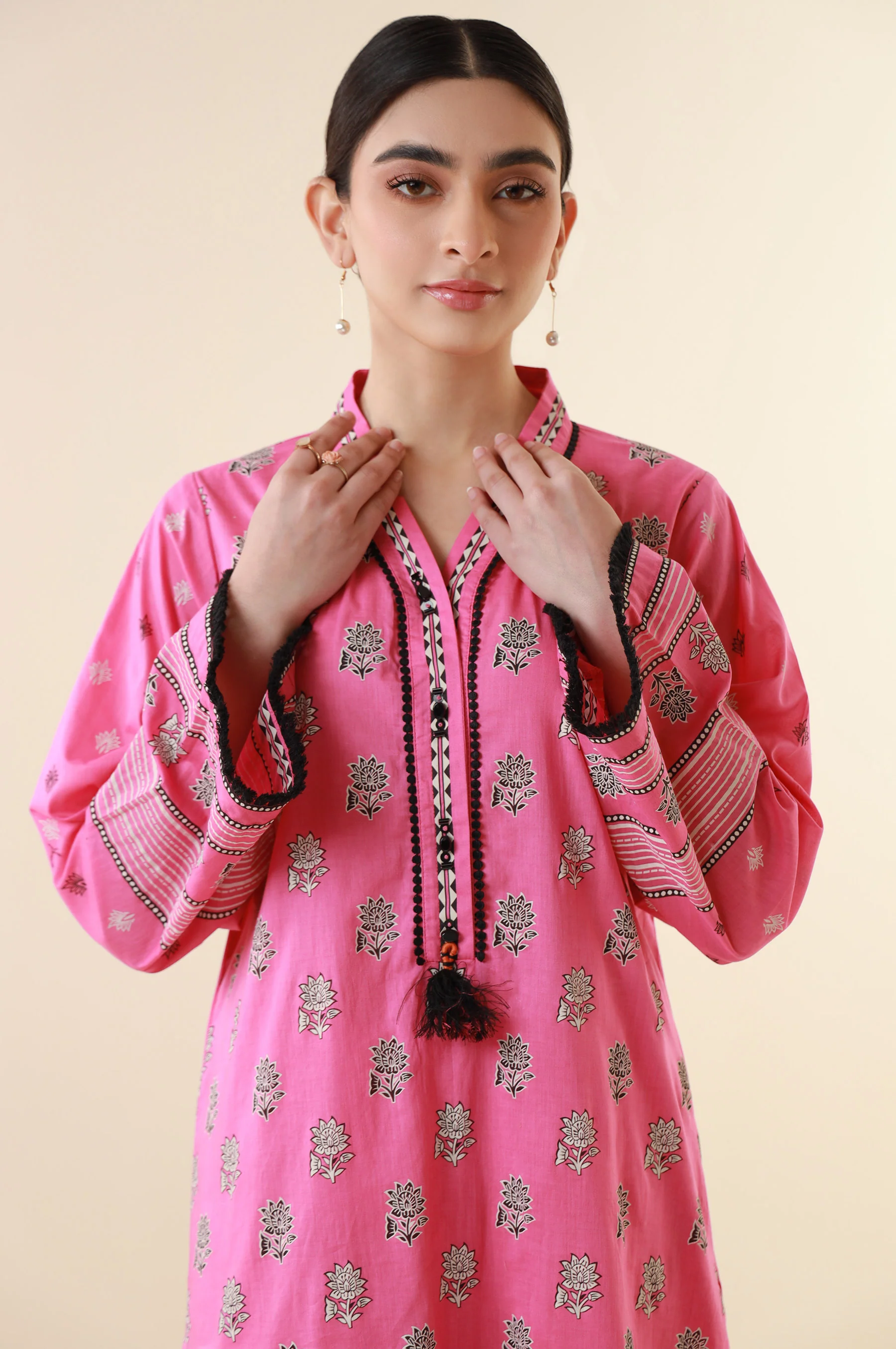Unstitched 2 Piece Paste Printed Lawn Suit - Image 3