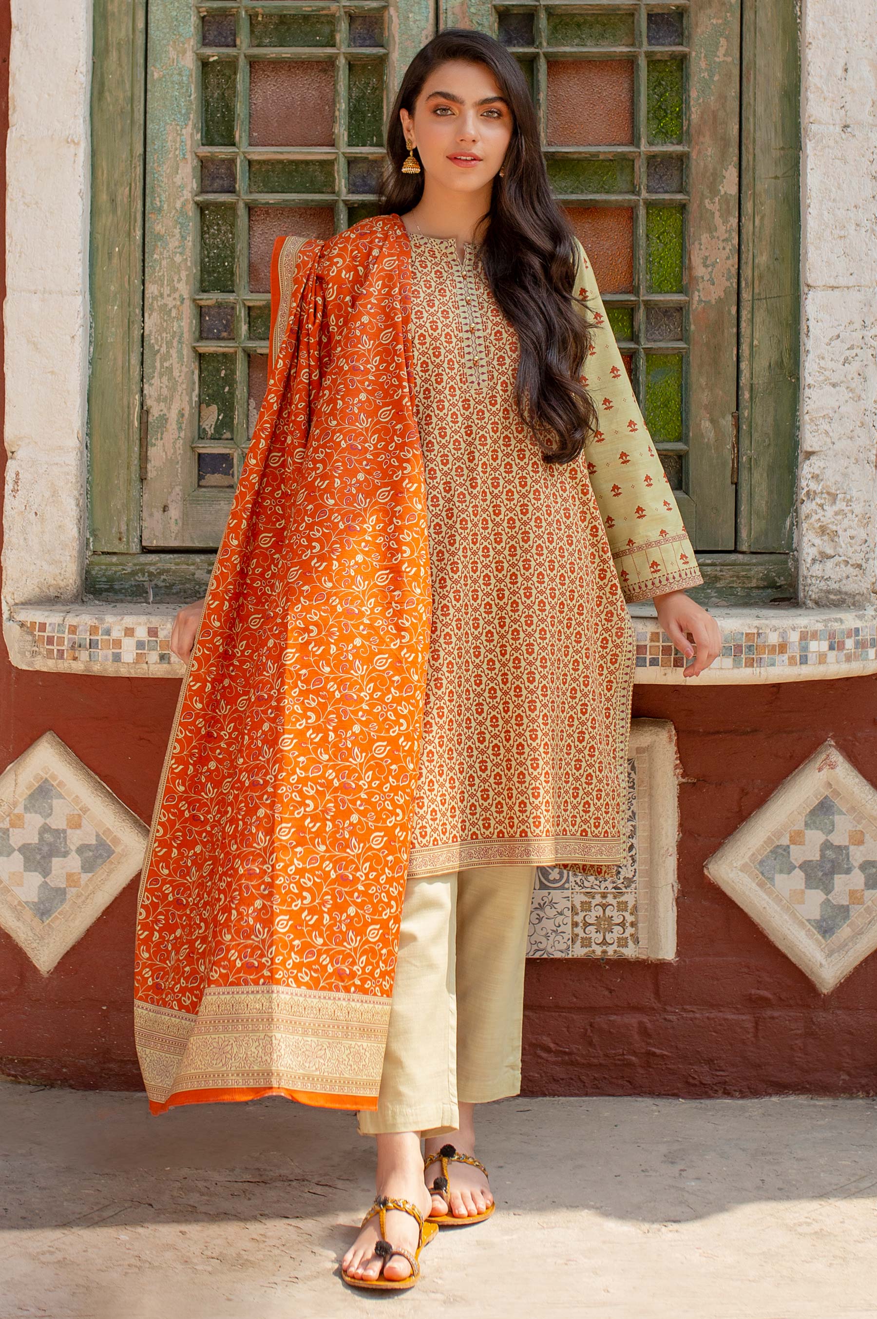Unstitched 2 Piece Printed Khaddar Suit