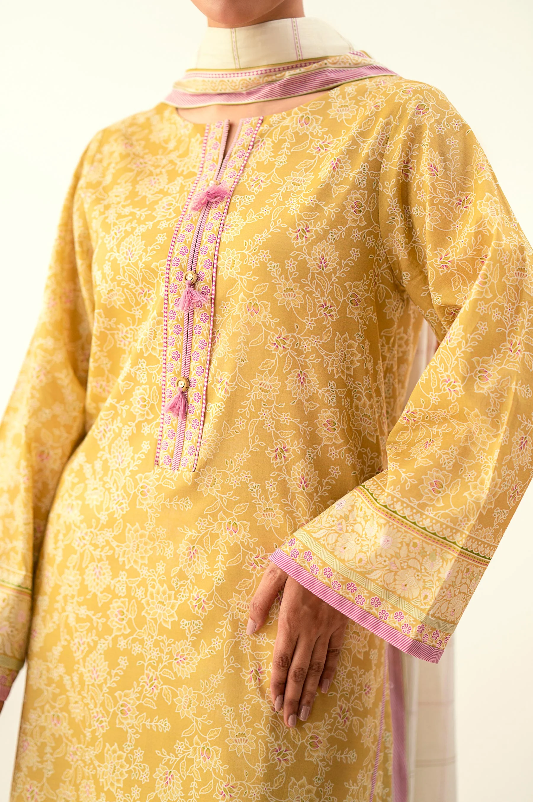 UNSTITCHED PRINTED SHIRT DUPATTA SUIT - Image 6