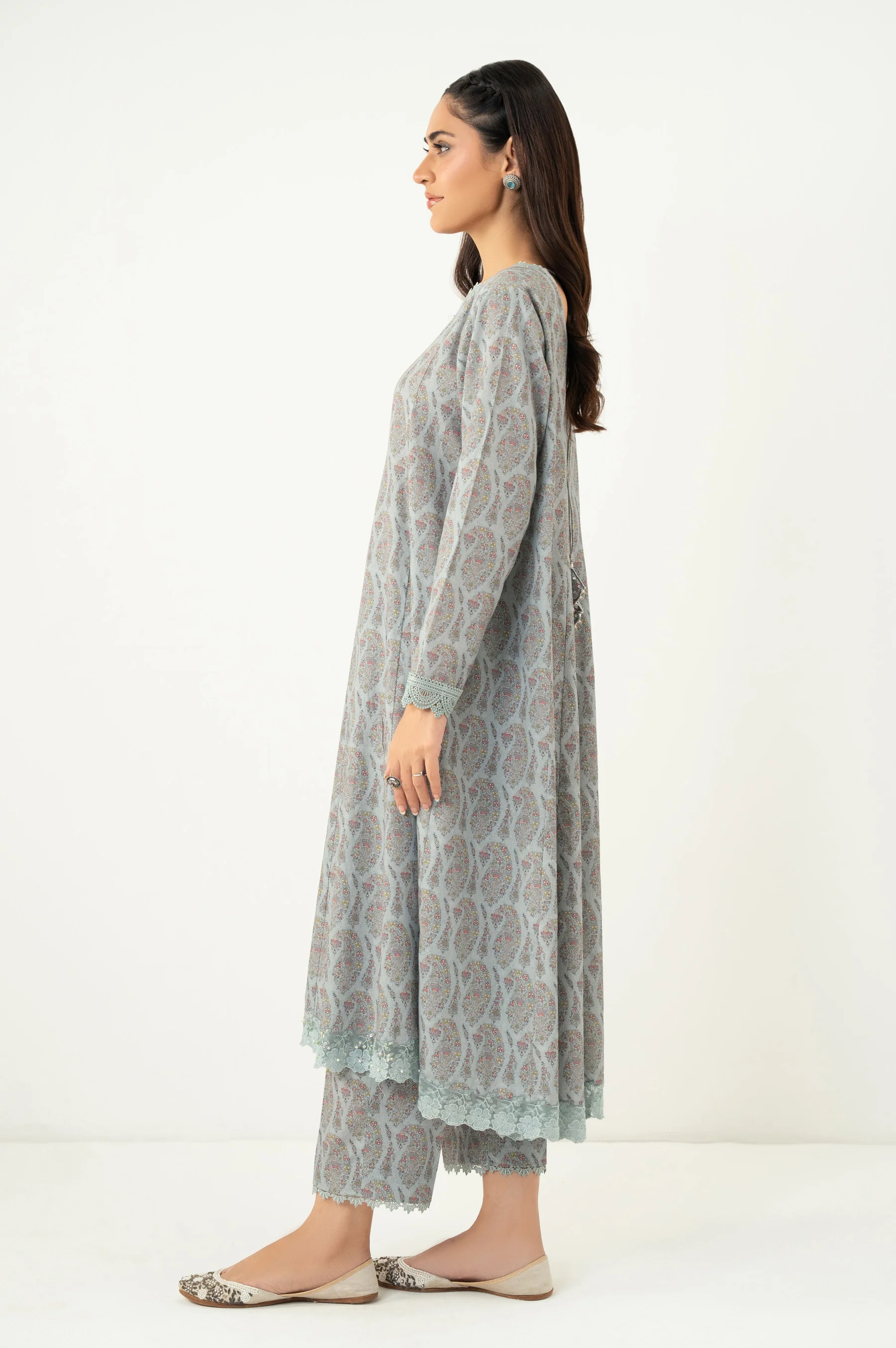 UNSTITCHED PRINTED SUIT - Image 4