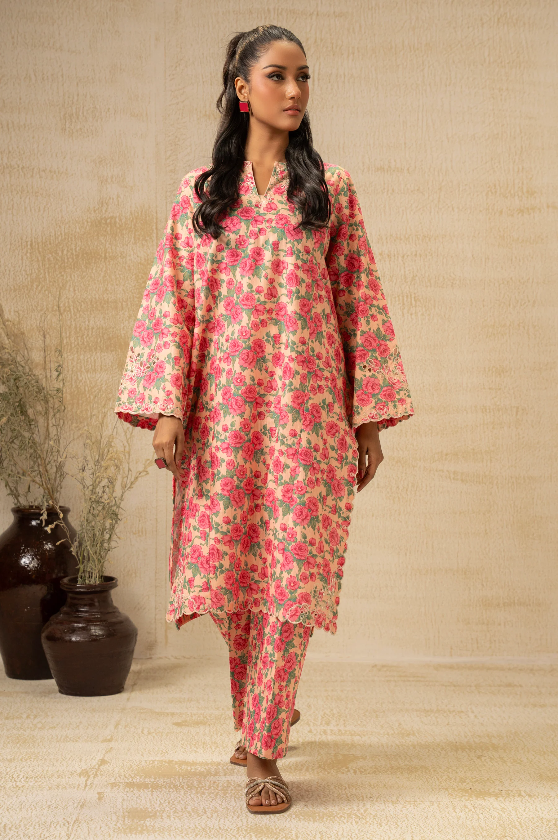 UNSTITCHED EMBROIDERED SUIT - Image 5