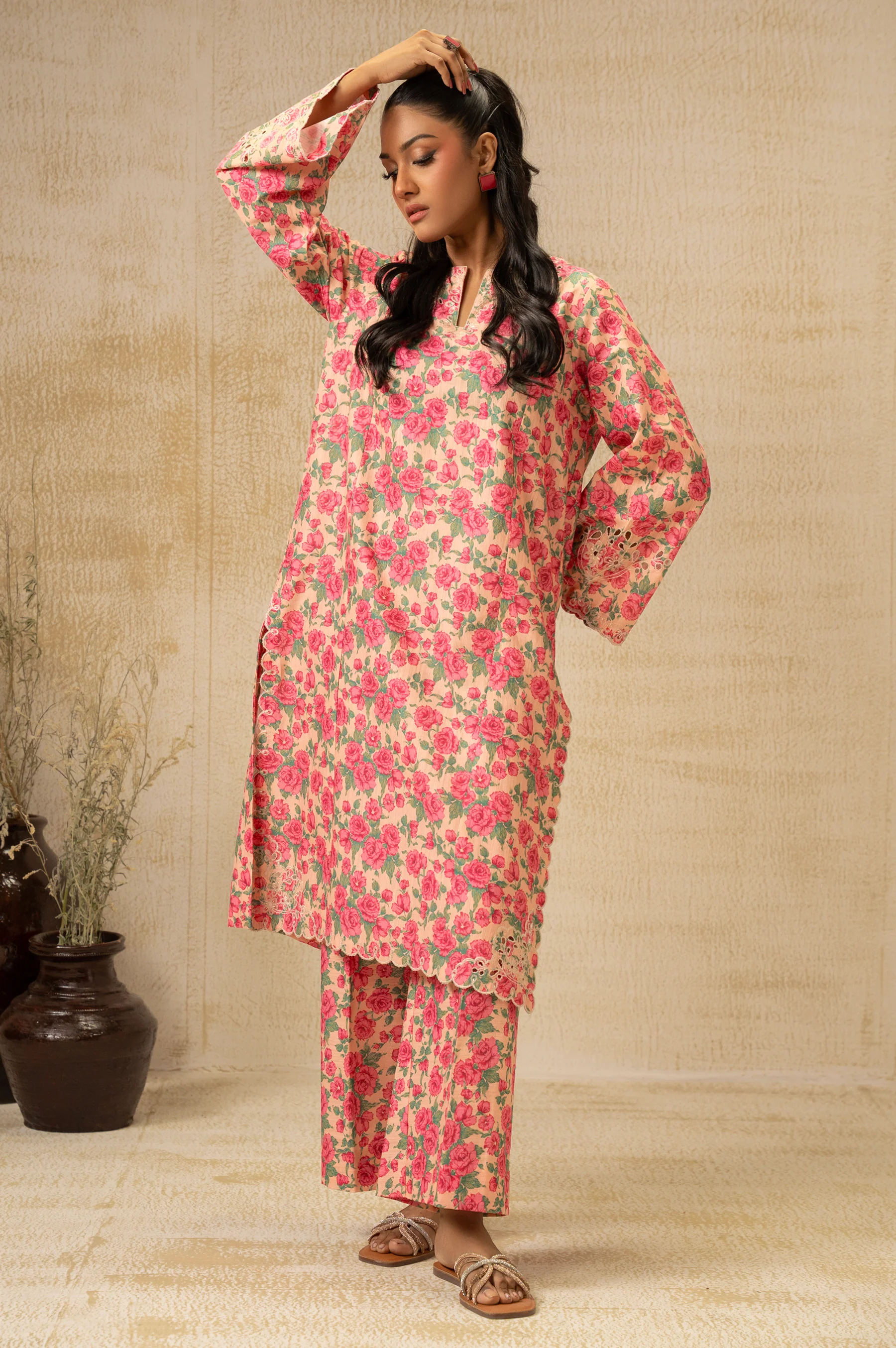 UNSTITCHED EMBROIDERED SUIT - Image 6