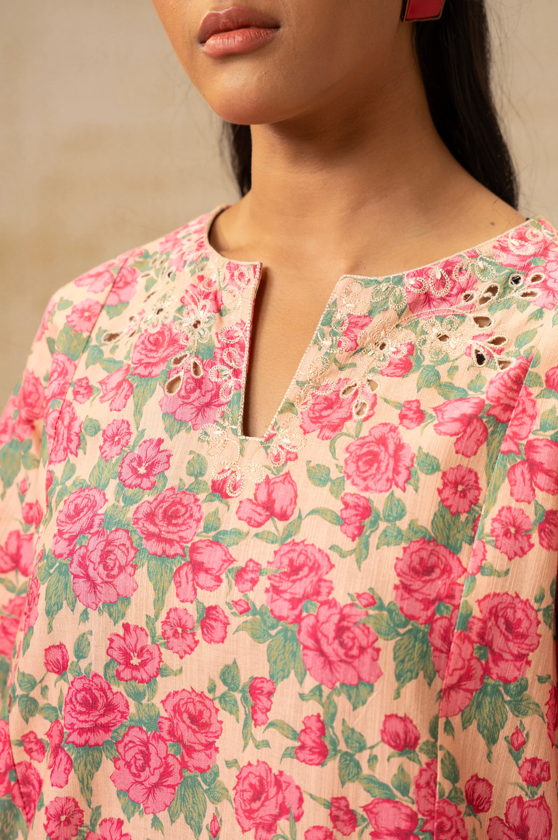 UNSTITCHED EMBROIDERED SUIT - Image 8