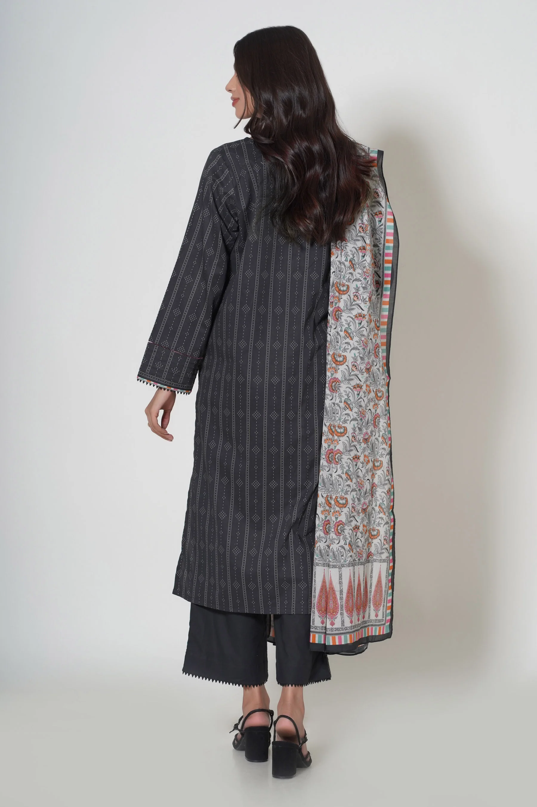 Unstitched 3 Piece Cambric Suit - Image 5