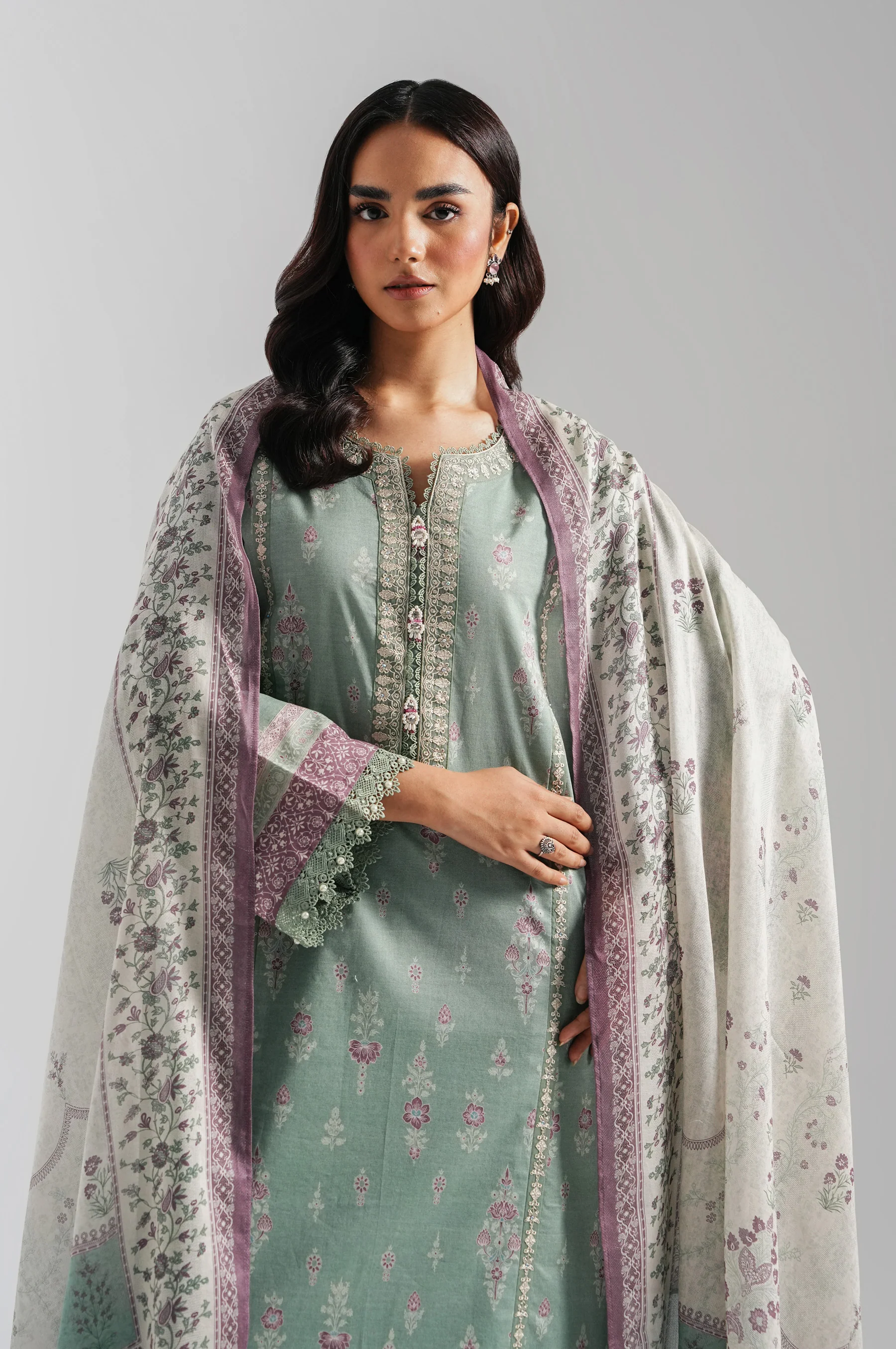 UNSTITCHED EMBROIDERED SUIT - Image 2