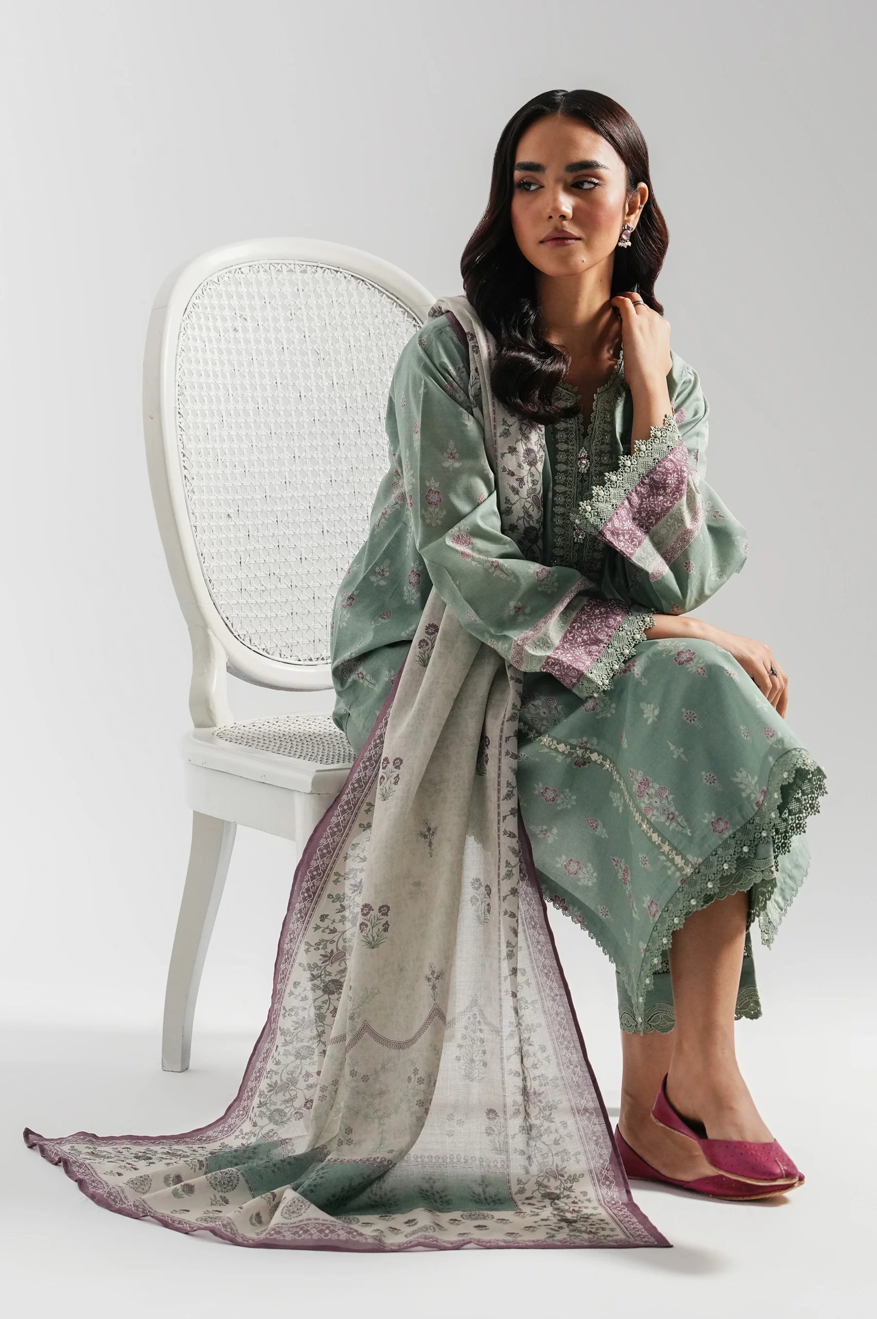 UNSTITCHED EMBROIDERED SUIT - Image 3