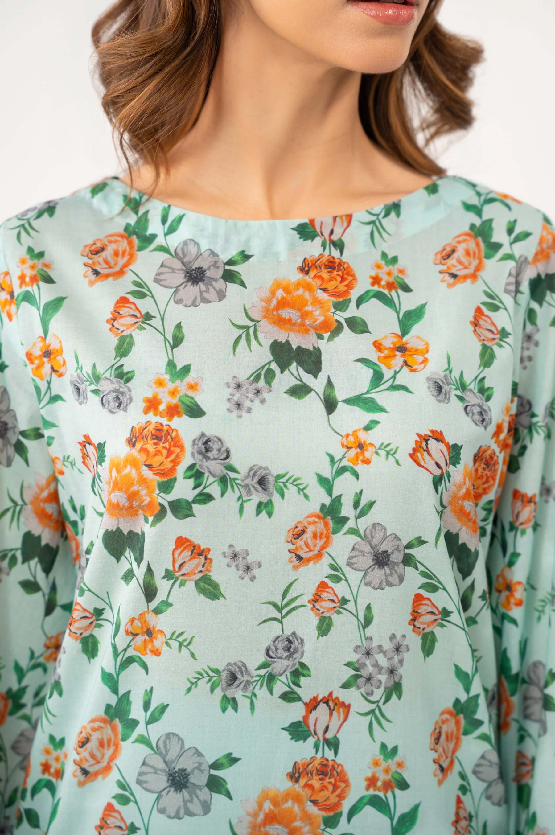 UNSTITCHED EMBROIDERED SUIT - Image 6