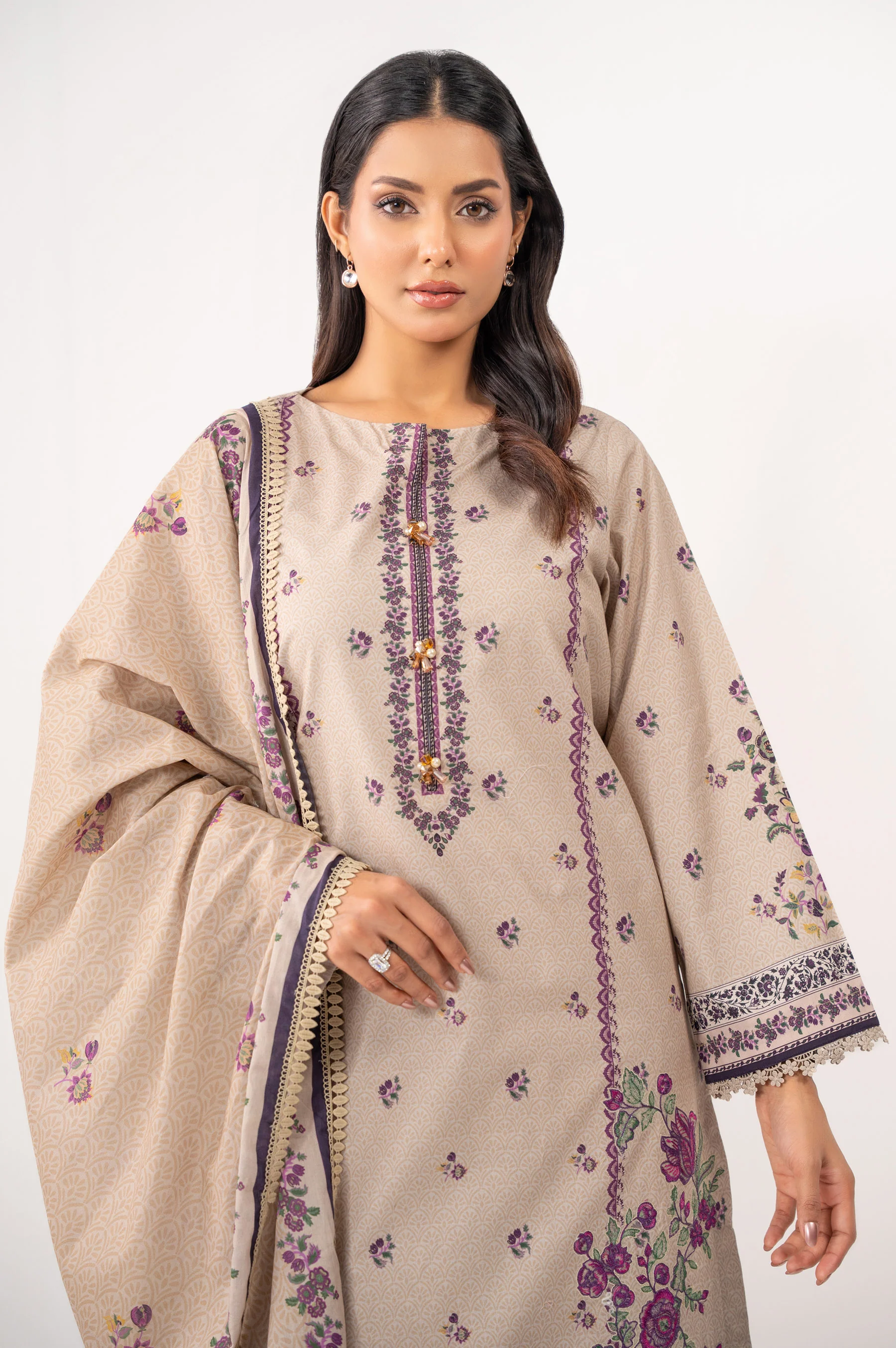 UNSTITCHED EMBROIDERED SUIT - Image 4