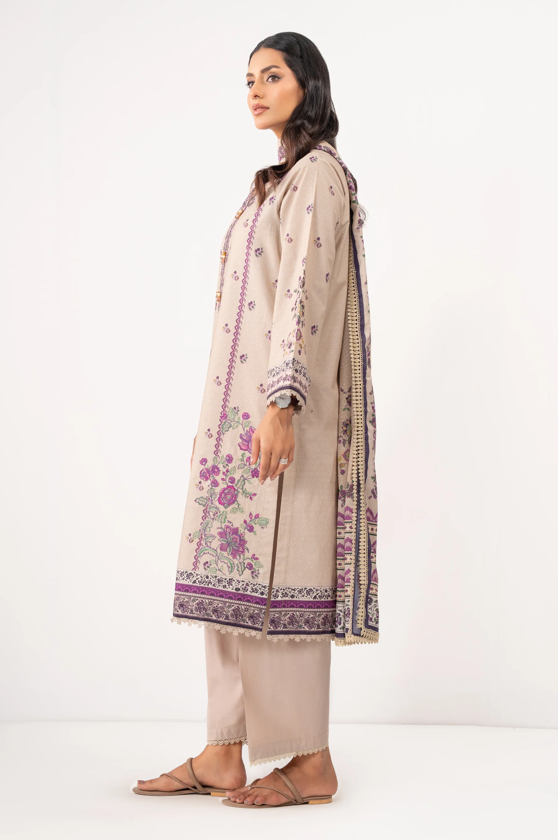 UNSTITCHED EMBROIDERED SUIT - Image 5