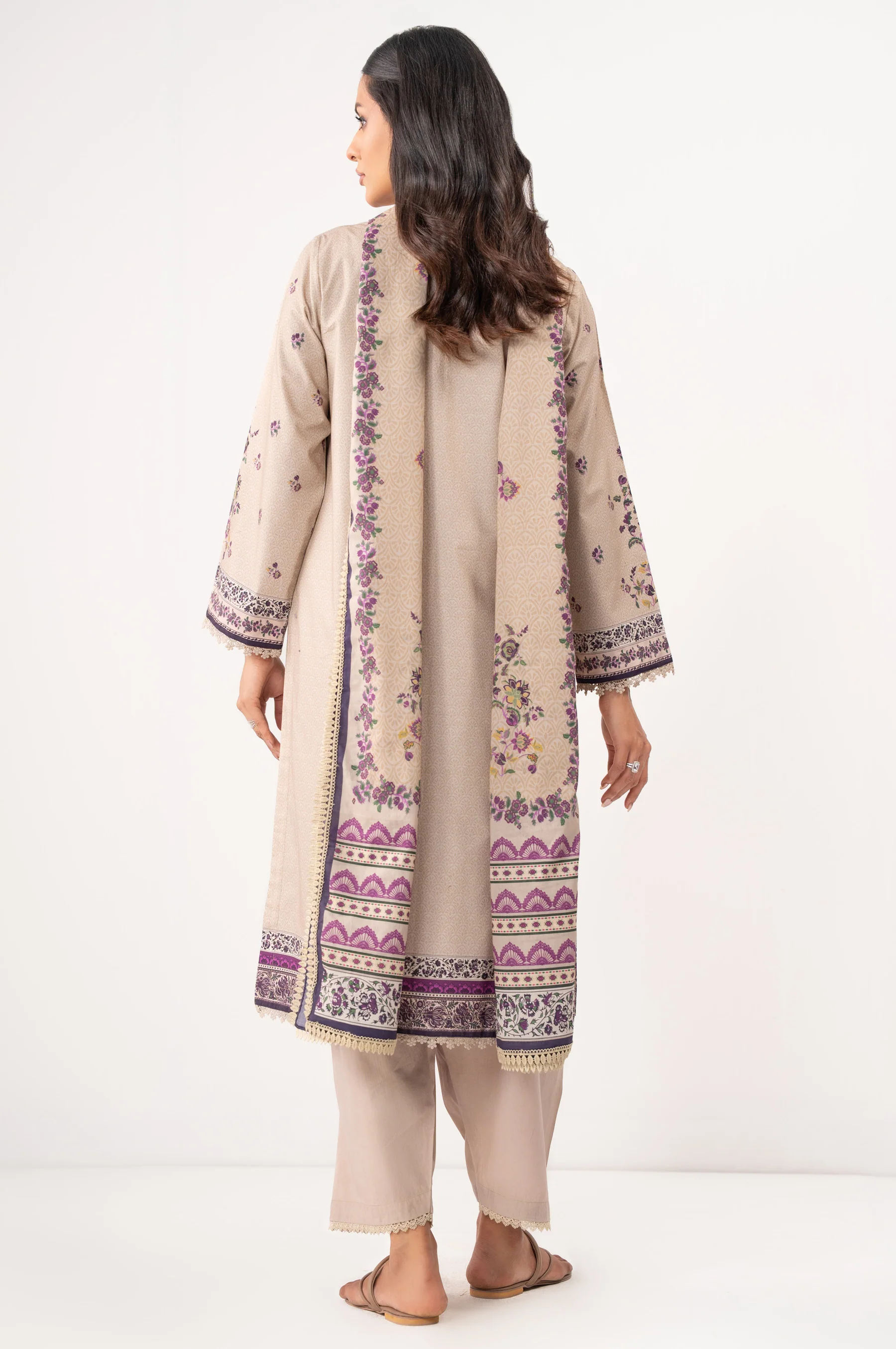 UNSTITCHED EMBROIDERED SUIT - Image 6