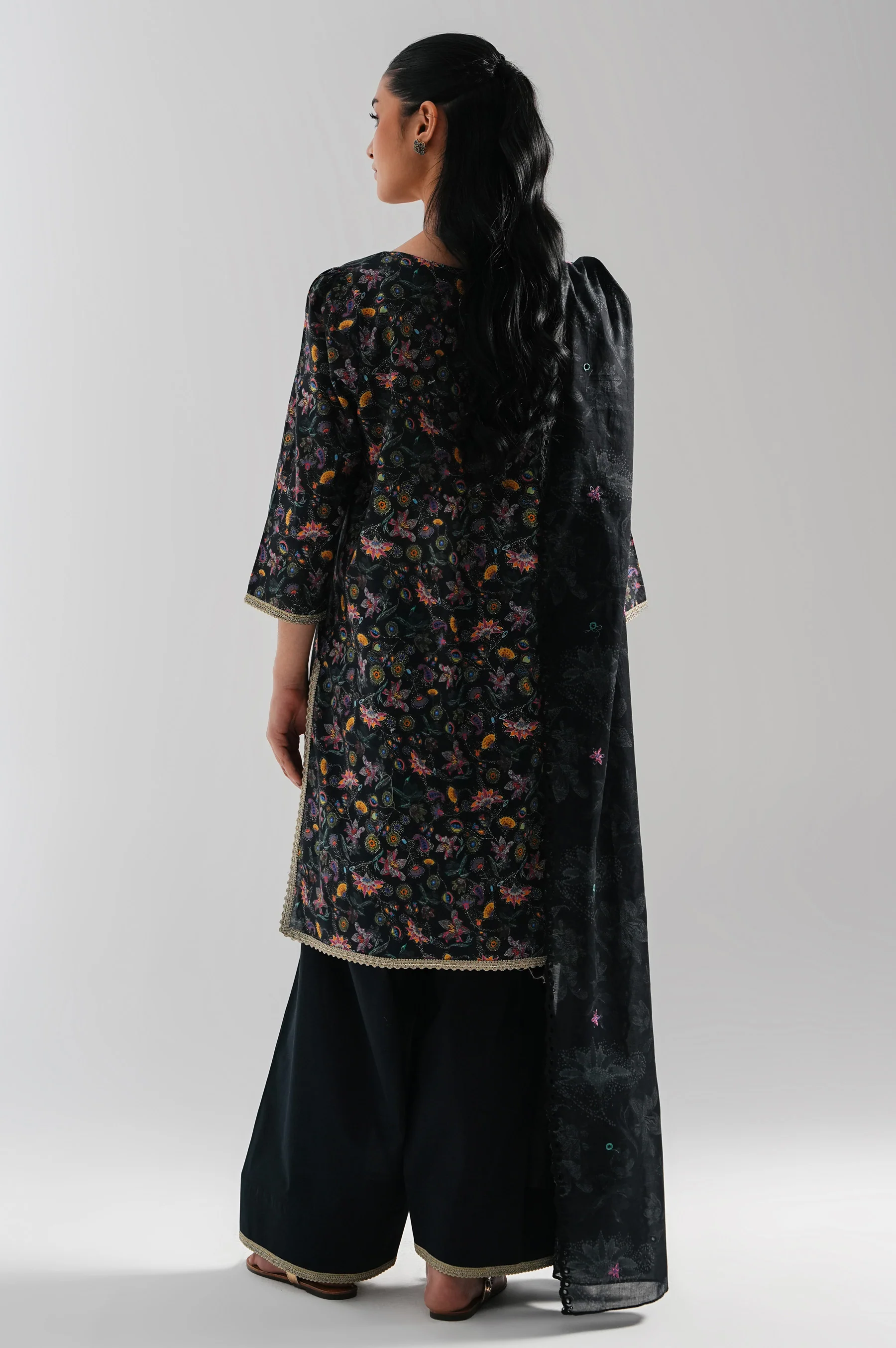 UNSTITCHED PRINTED SUIT - Image 3