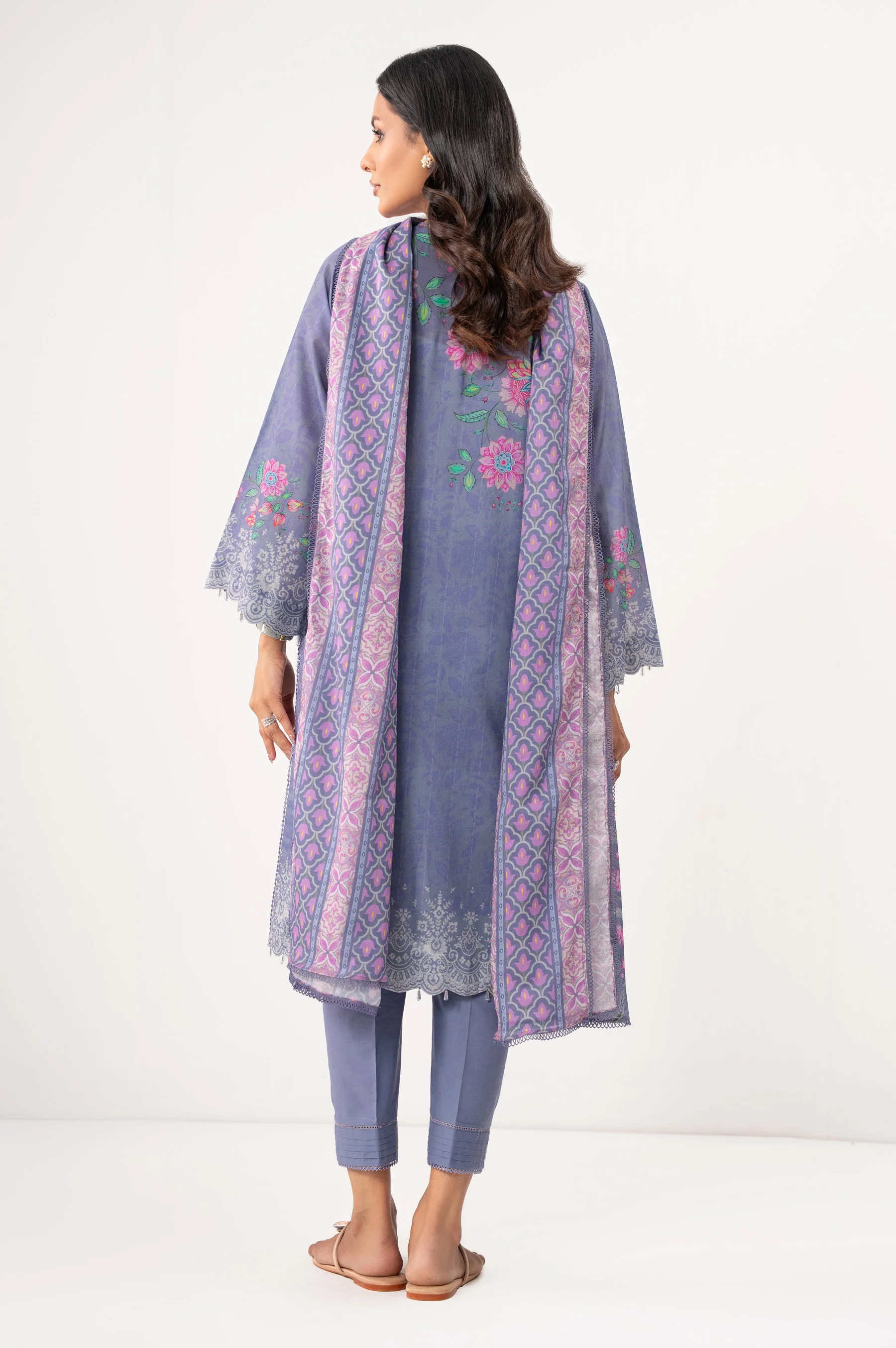 UNSTITCHED PRINTED SUIT - Image 5