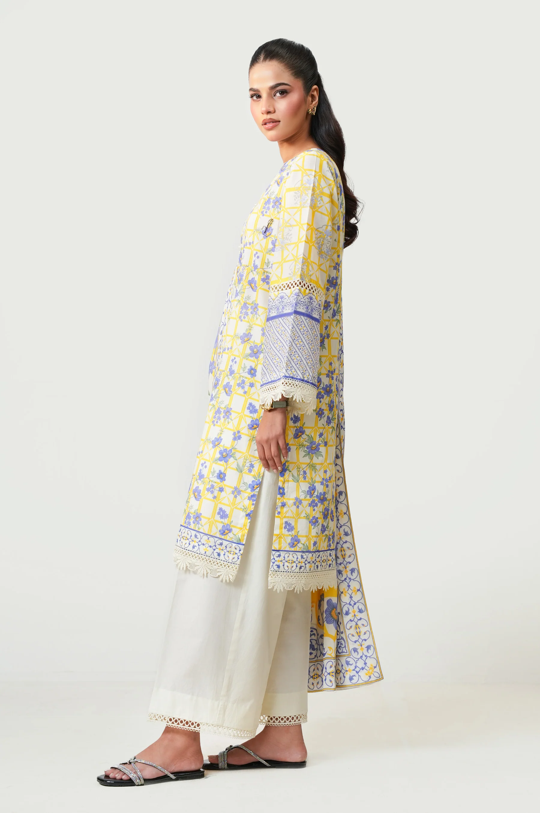 UNSTITCHED PRINTED SUIT - Image 3