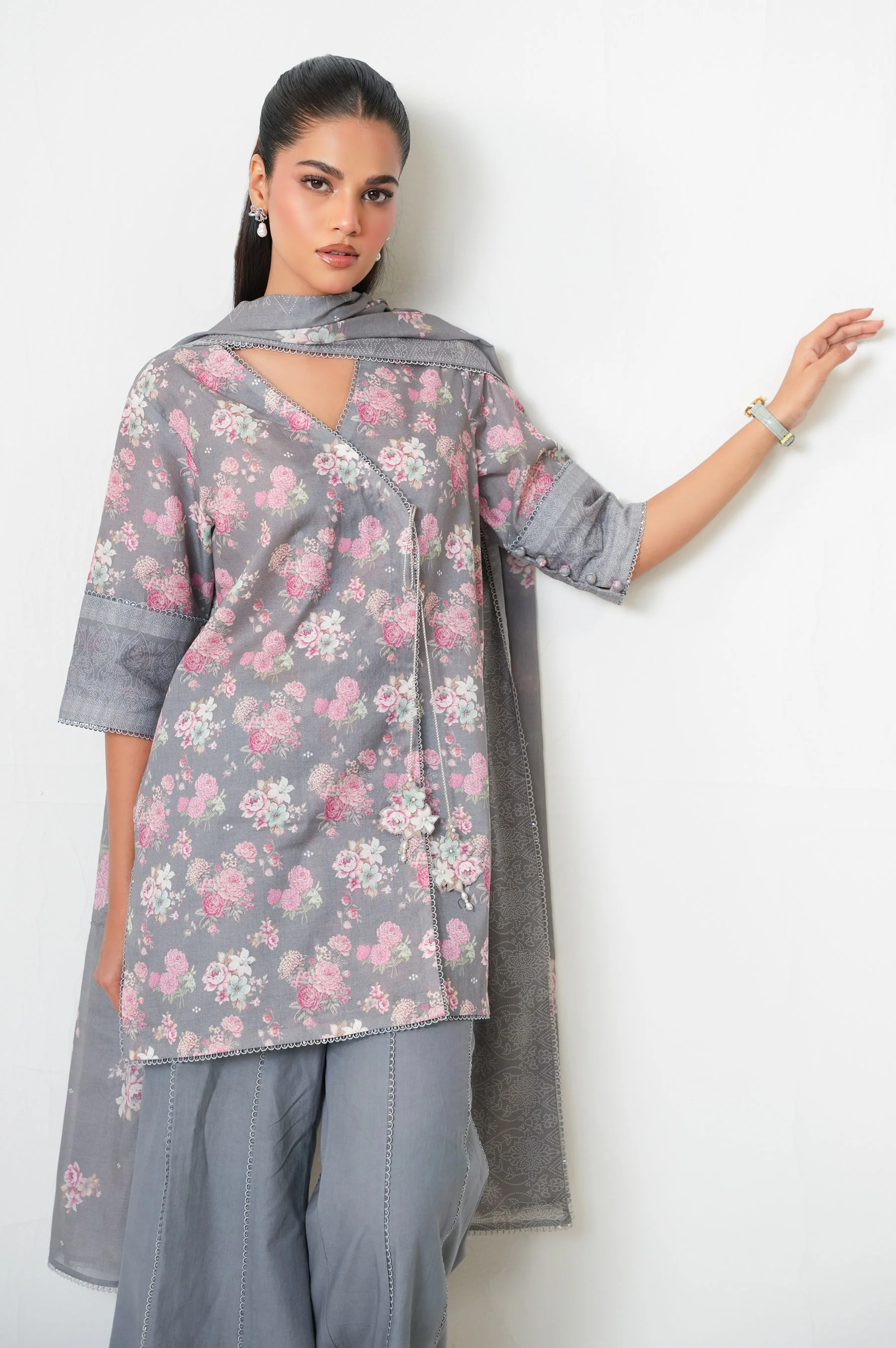 UNSTITCHED PRINTED SUIT - Image 2