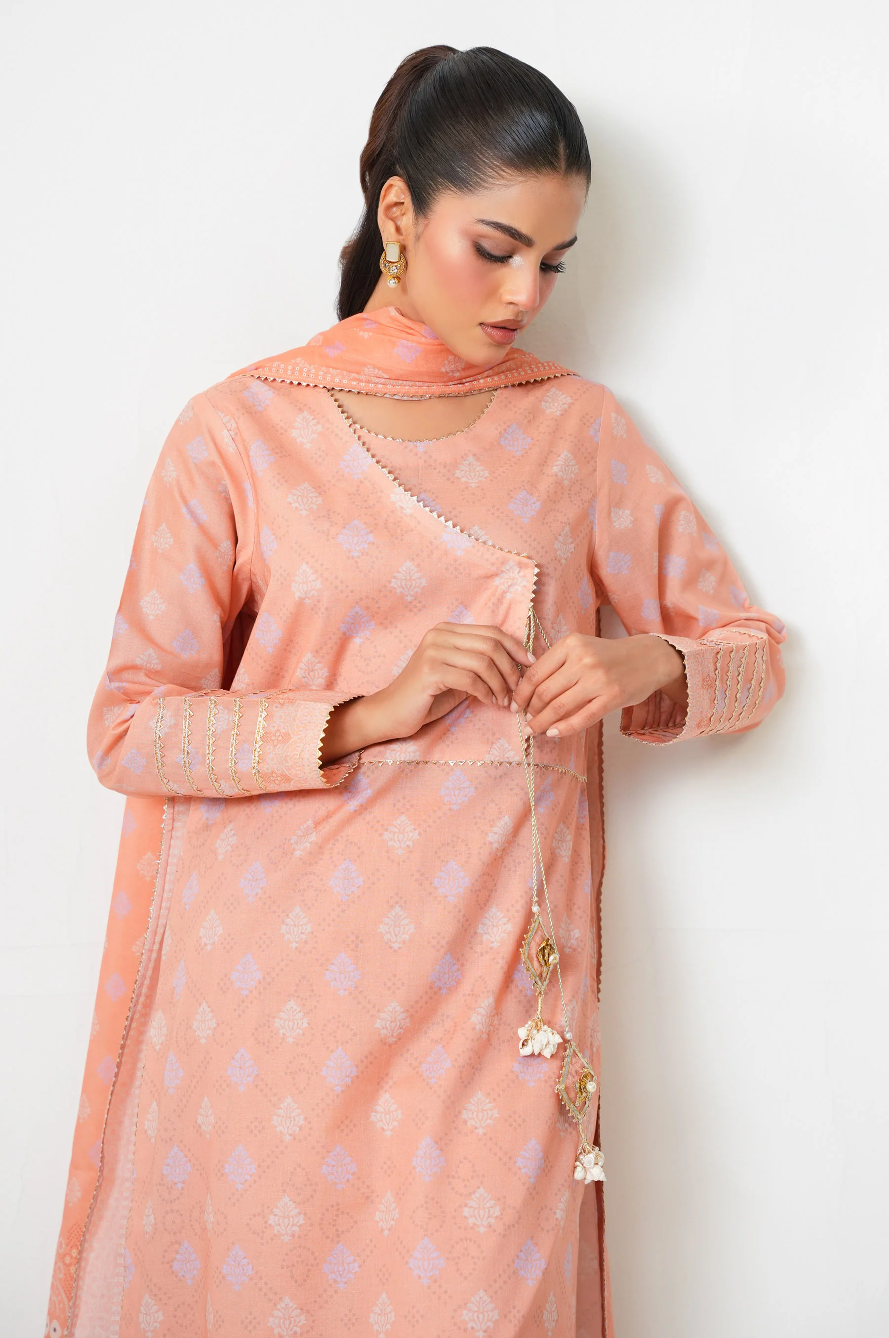 UNSTITCHED PRINTED SUIT - Image 2