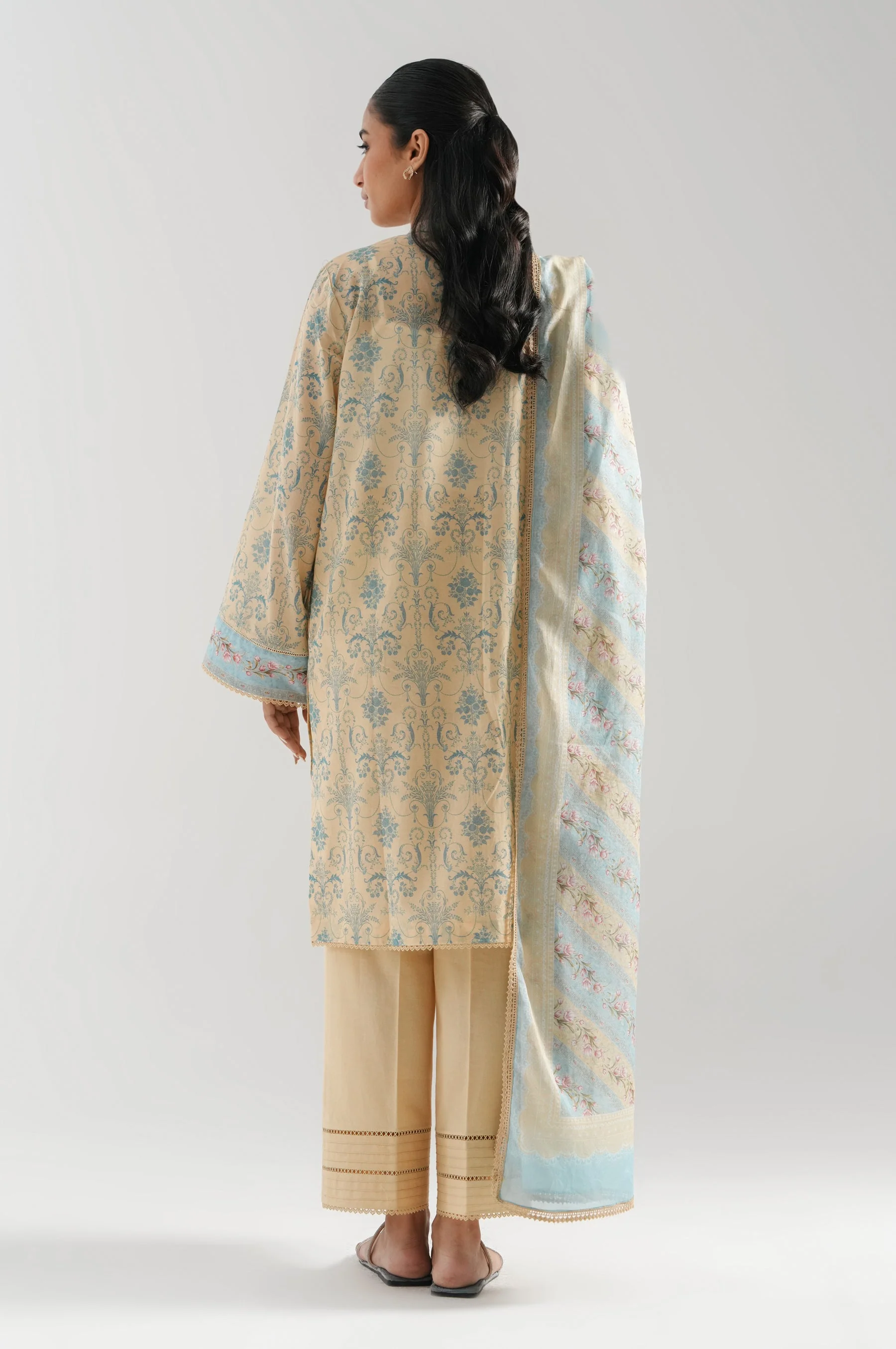 UNSTITCHED LAWN PRINTED 3 PIECE SUIT - Image 5