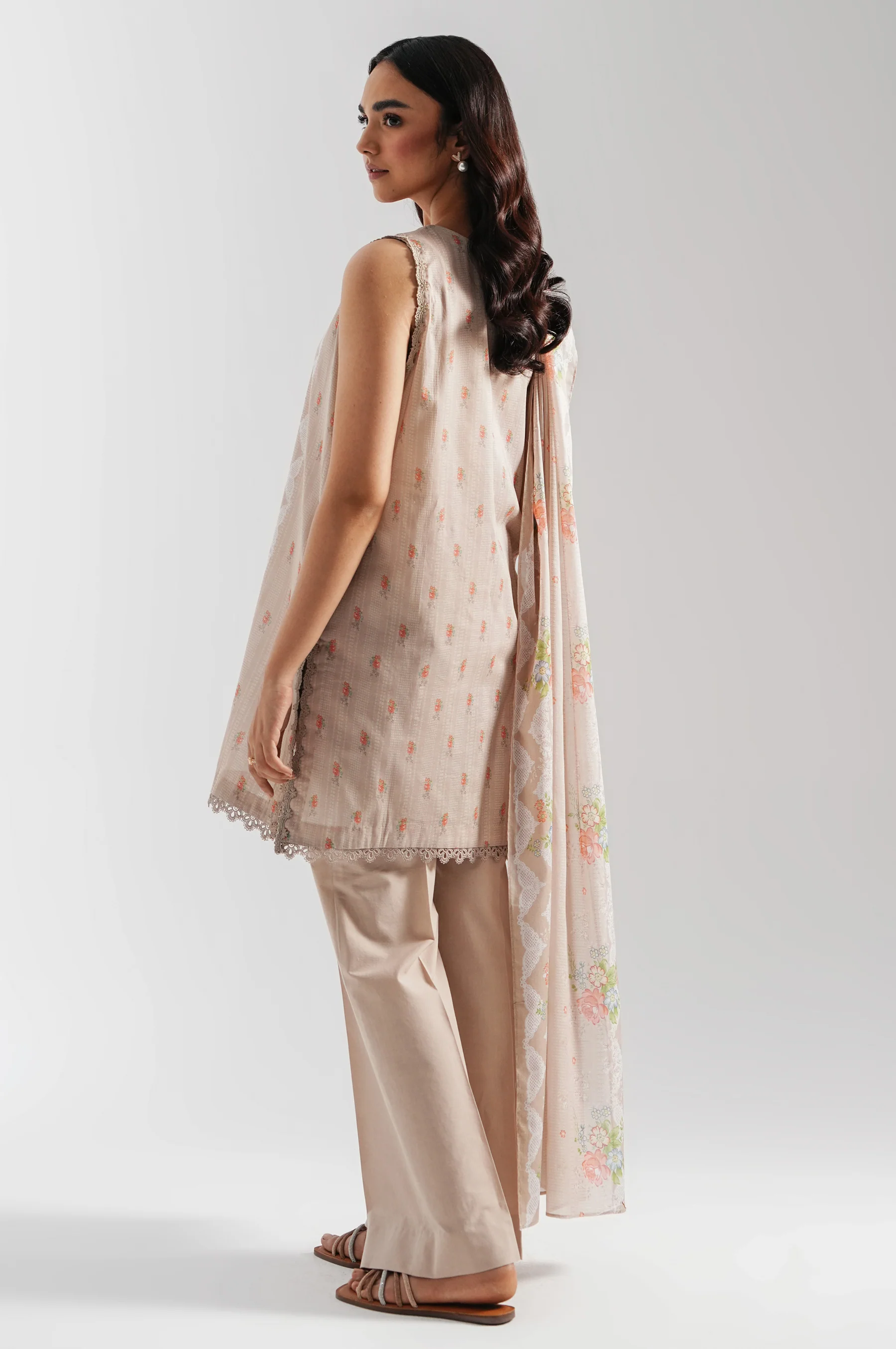 UNSTITCHED PRINTED SUIT - Image 5