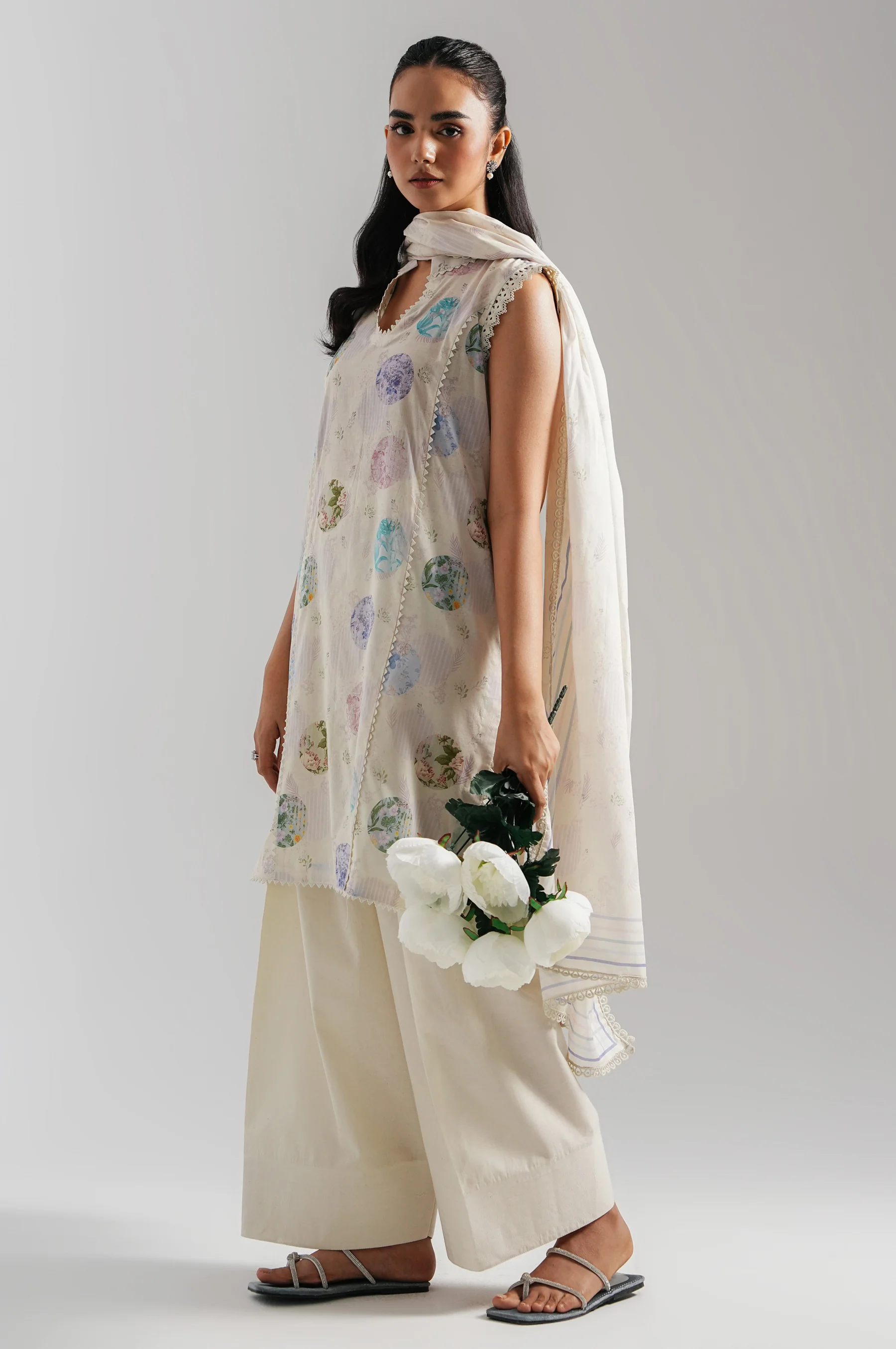 UNSTITCHED PRINTED SUIT - Image 5
