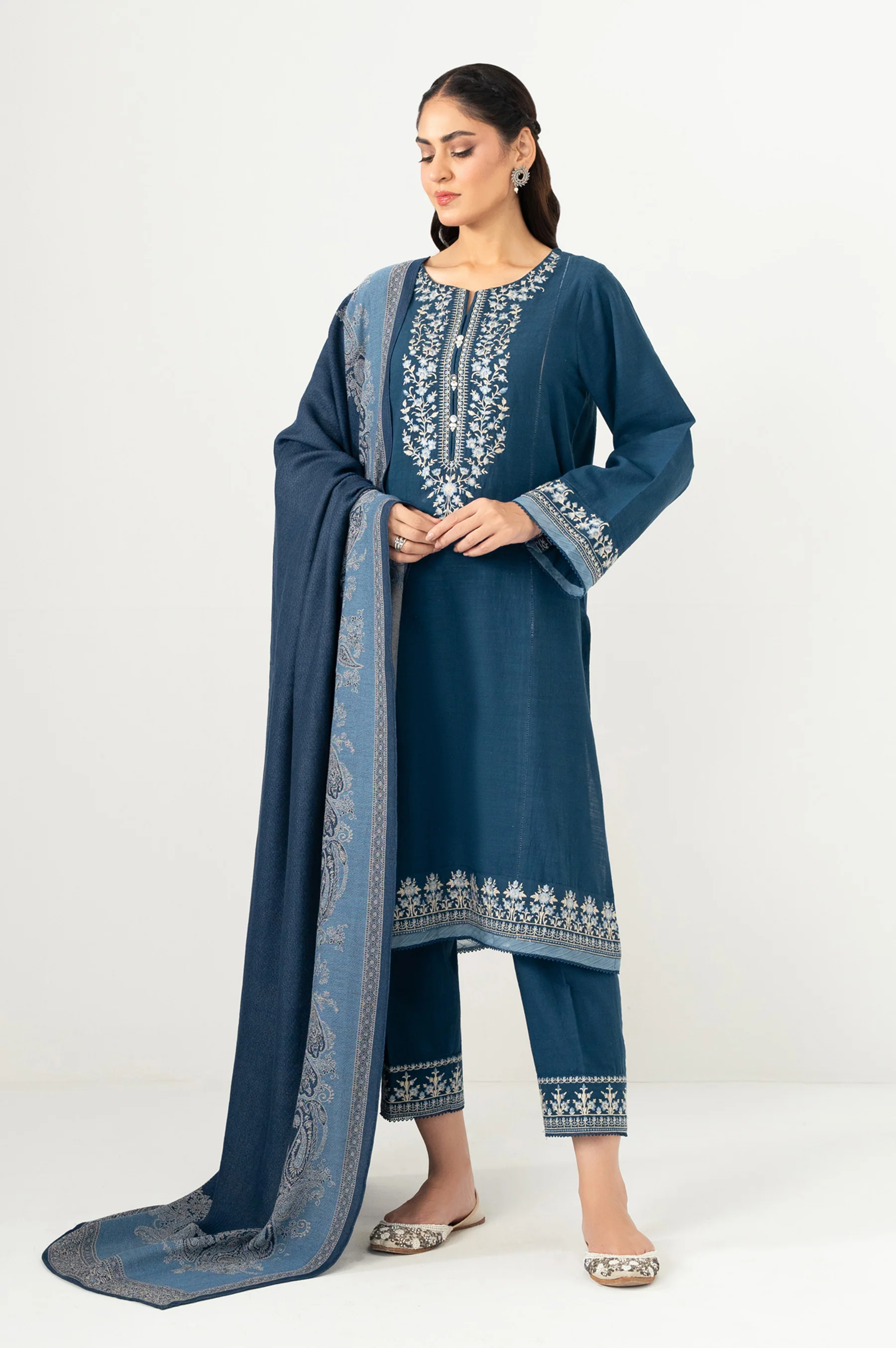 Unstitched 3 Piece Dyed Embroidered Khaddar Suit - Image 6