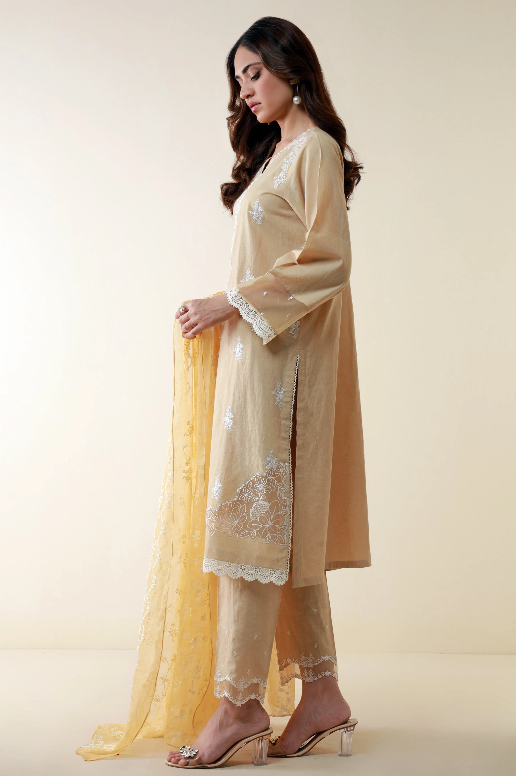 Unstitched 3 Piece Embroidered Cambric Suit - Image 5