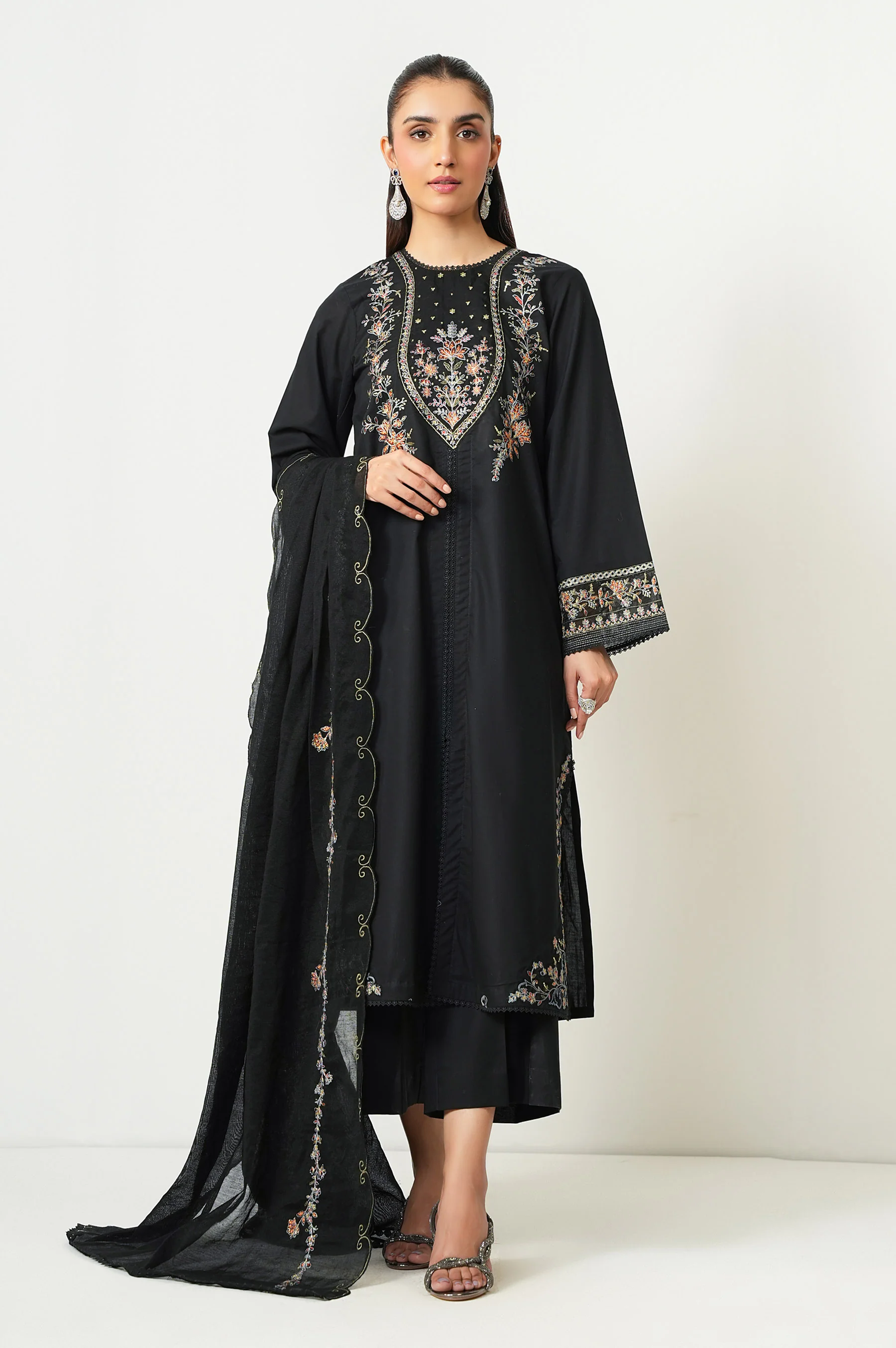 UNSTITCHED EMBROIDERED SUIT