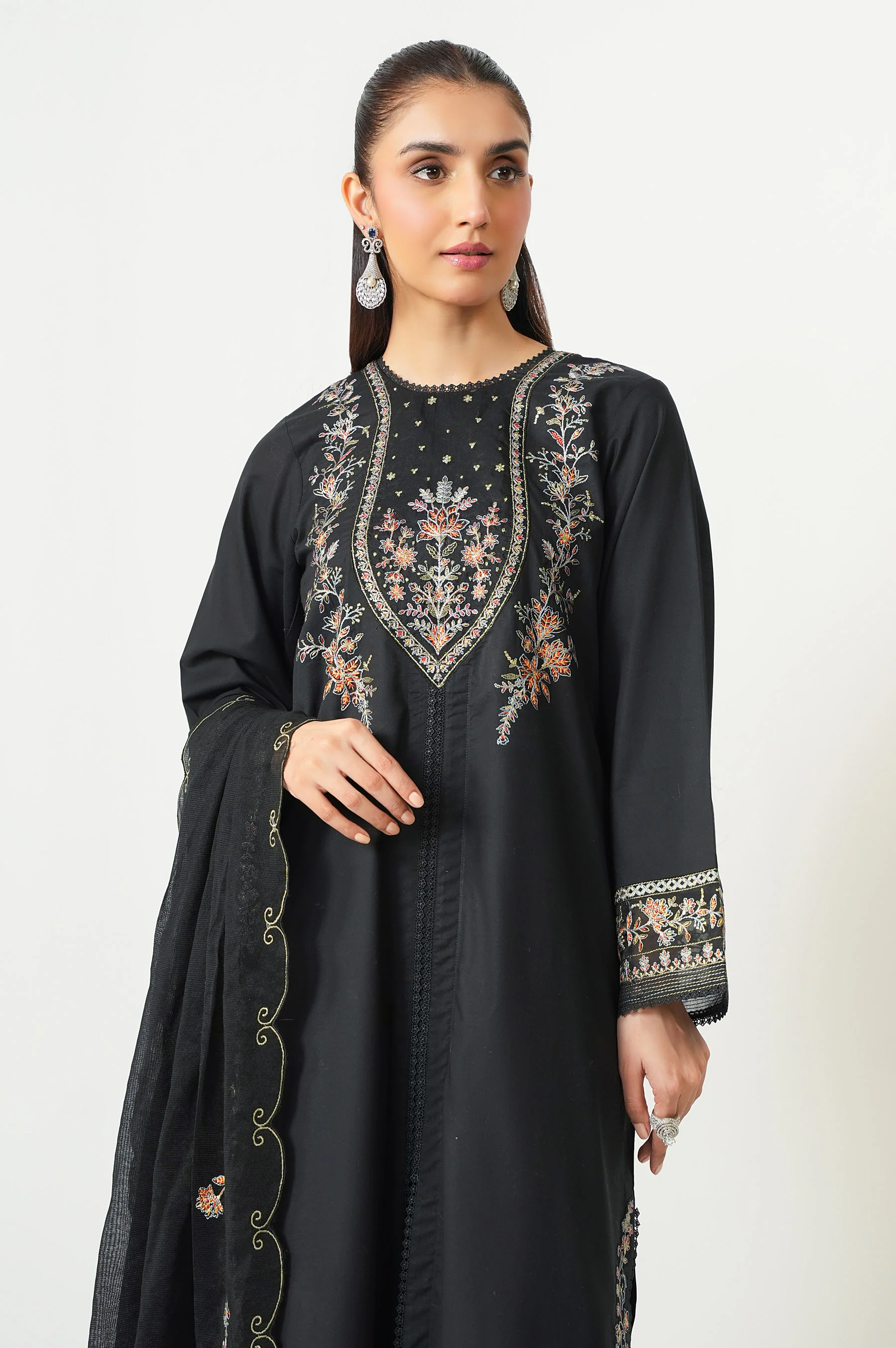 UNSTITCHED EMBROIDERED SUIT - Image 2