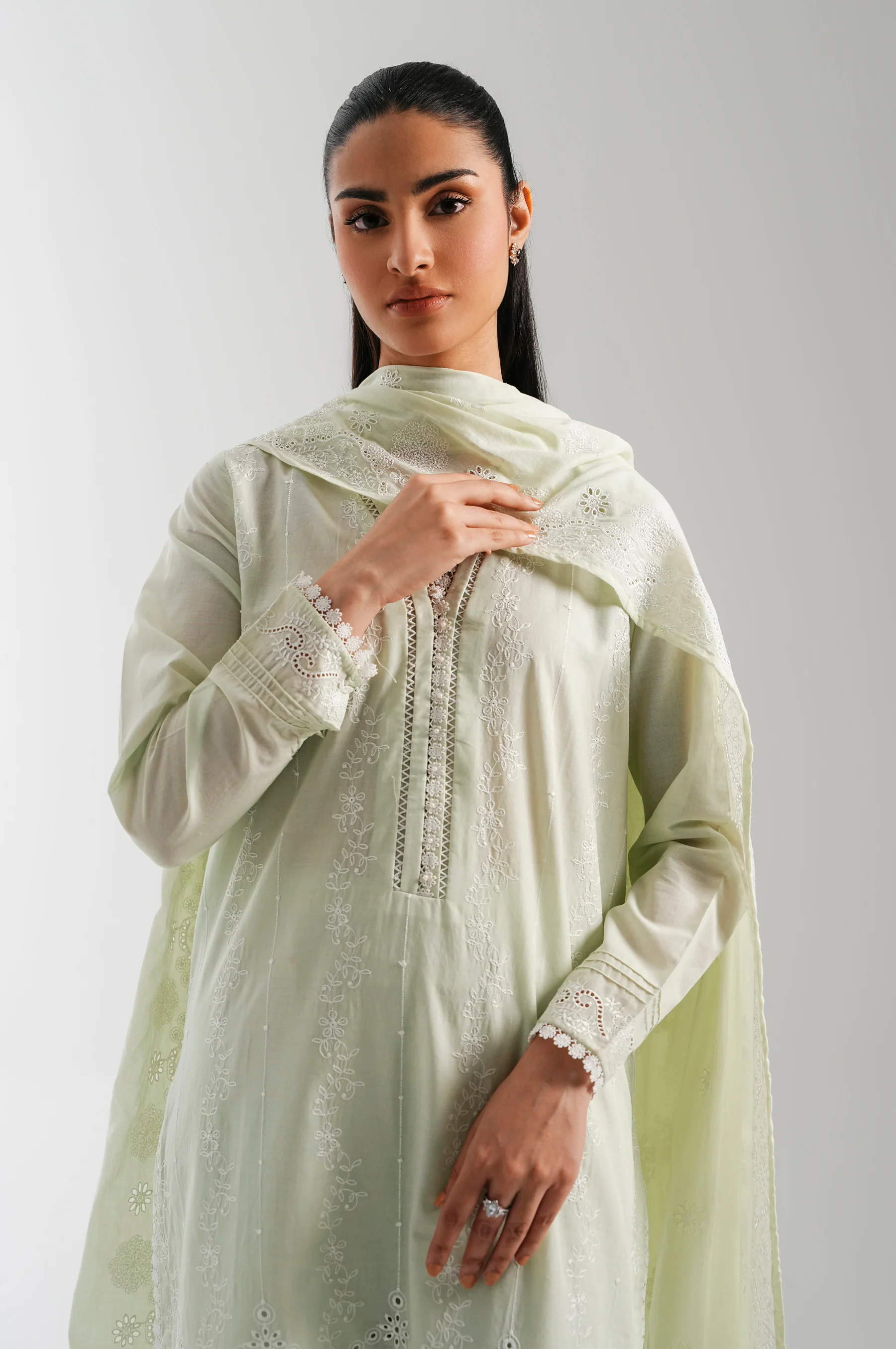 UNSTITCHED EMBROIDERED SUIT - Image 2