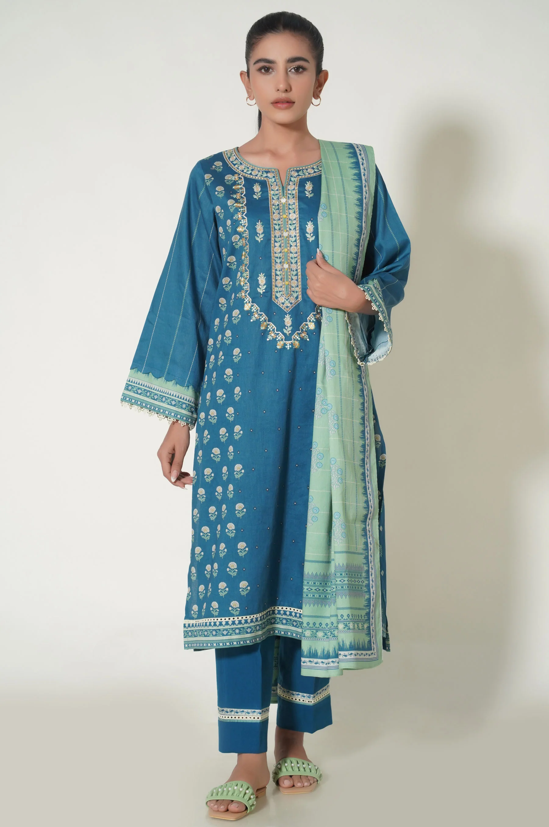 Unstitched 3 Piece Embroidered Cottel Suit - Image 6