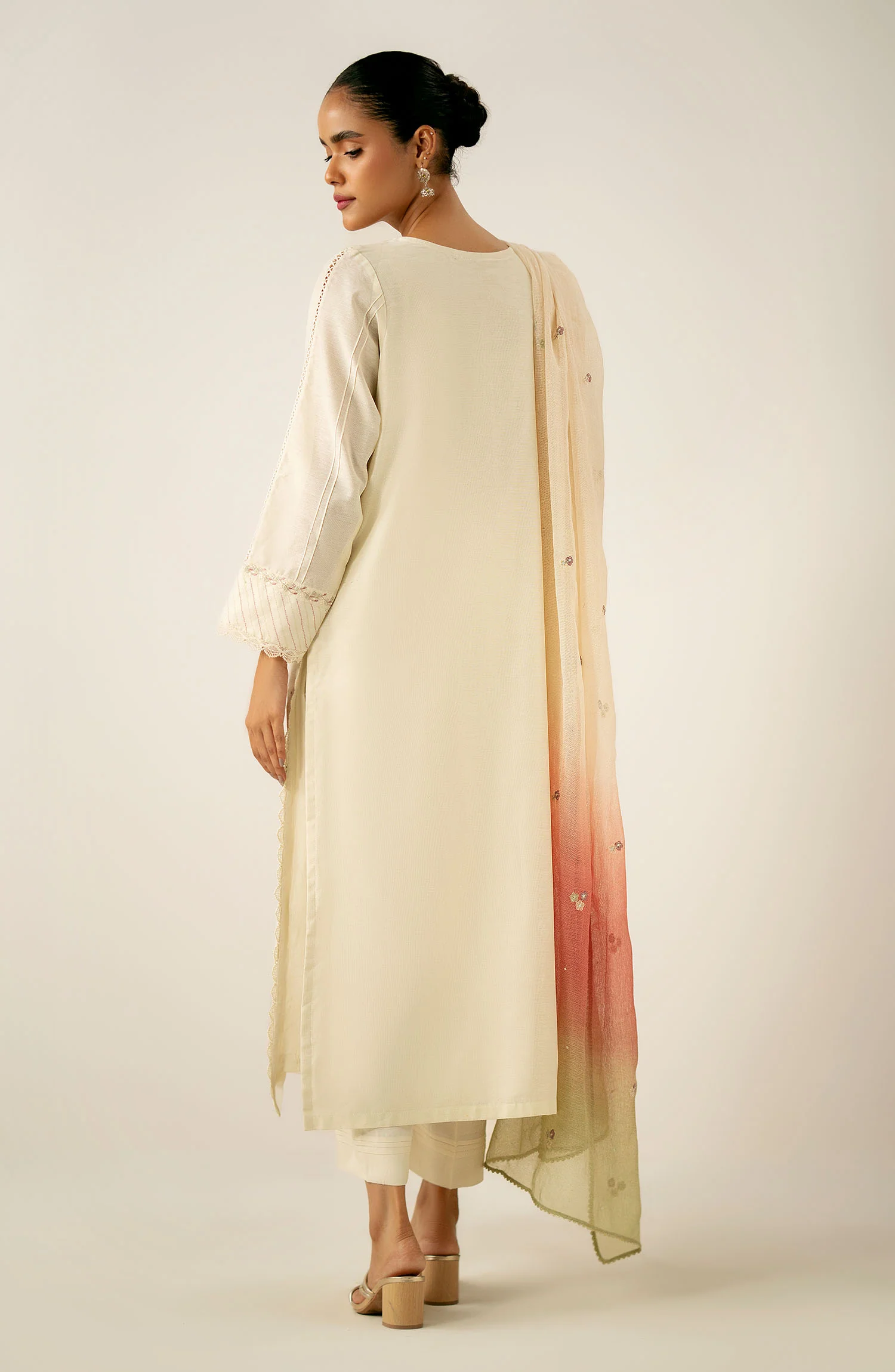 Unstitched 3 Piece Embroidered Cotton Net Suit - Image 4