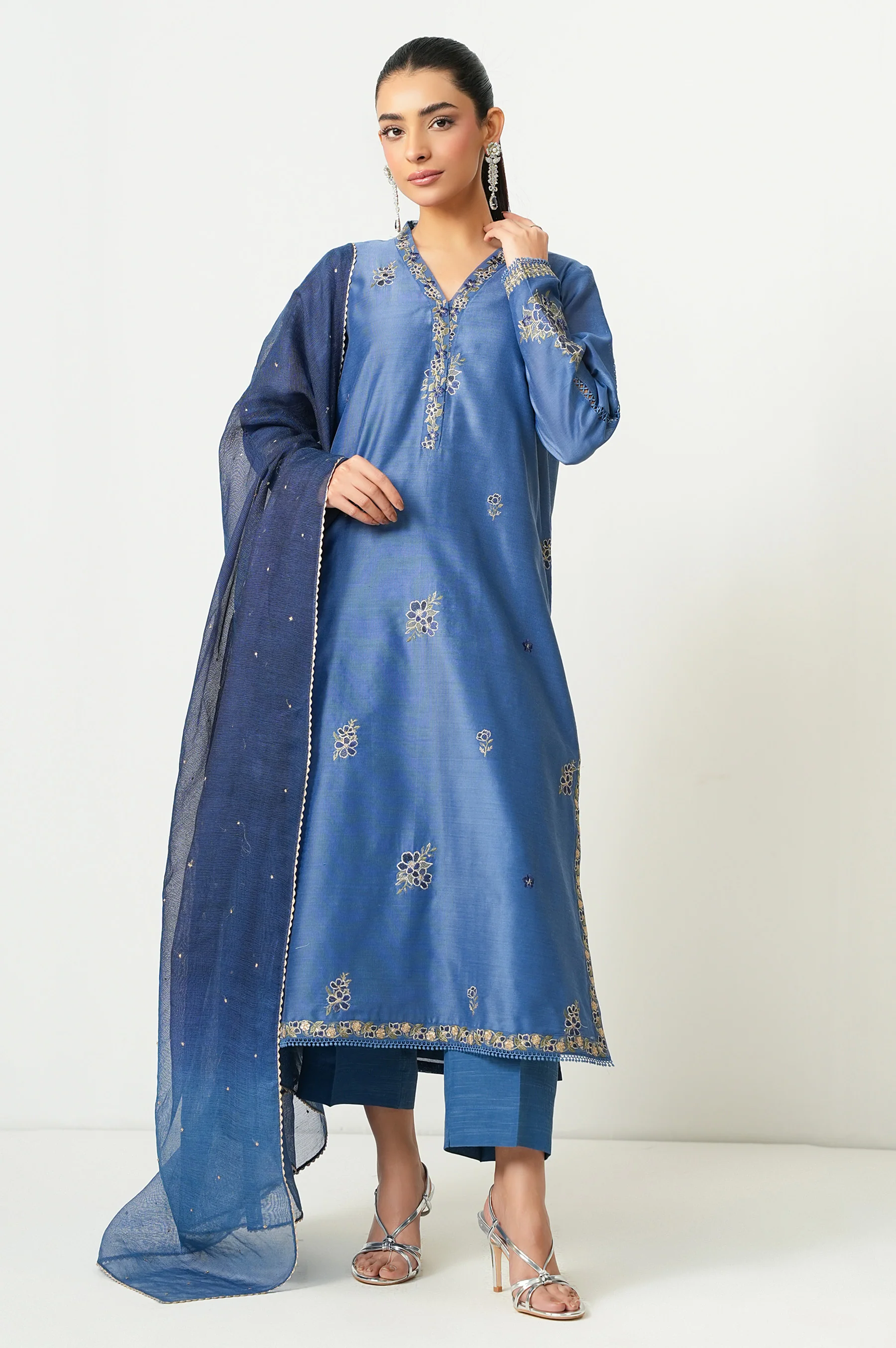 UNSTITCHED EMBROIDERED SUIT