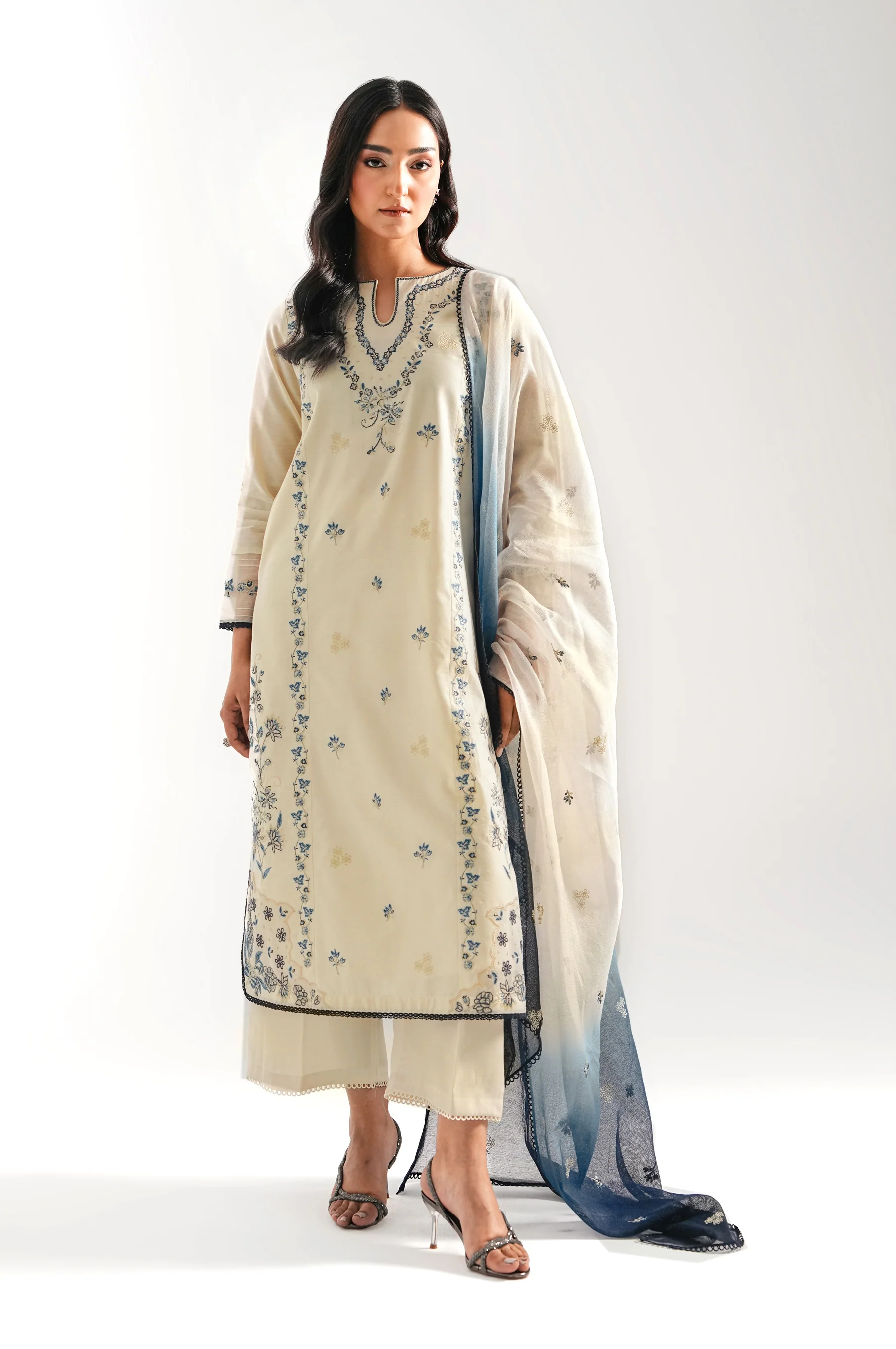 UNSTITCHED EMBROIDERED SUIT - Image 5