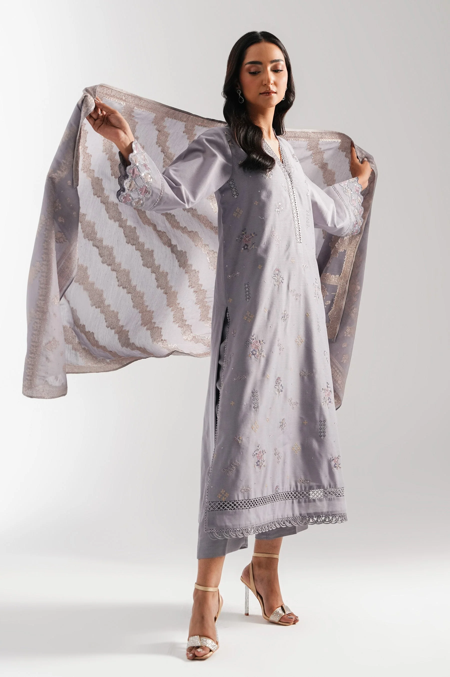 EMBROIDERED COTTON NET UNSTITCHED 3 PIECE SUIT (FACTORY E-OUTLET) - Image 4