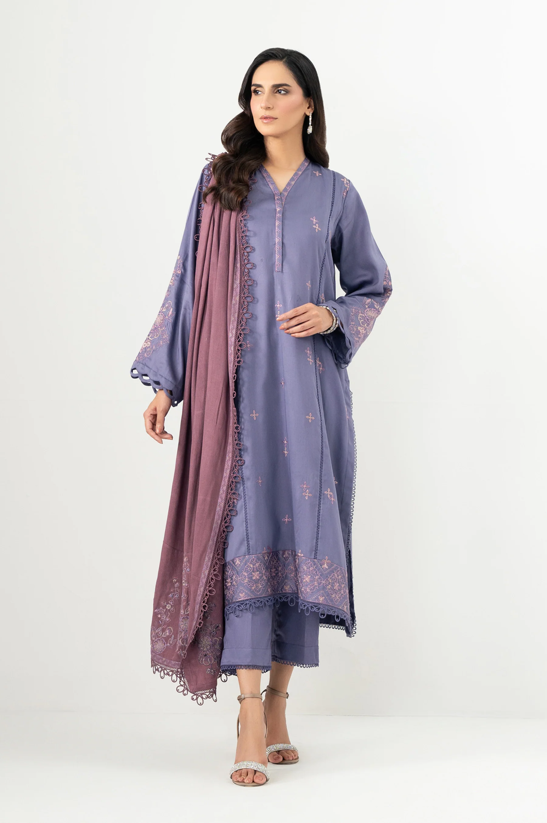 UNSTITCHED EMBROIDERED SUIT - Image 6