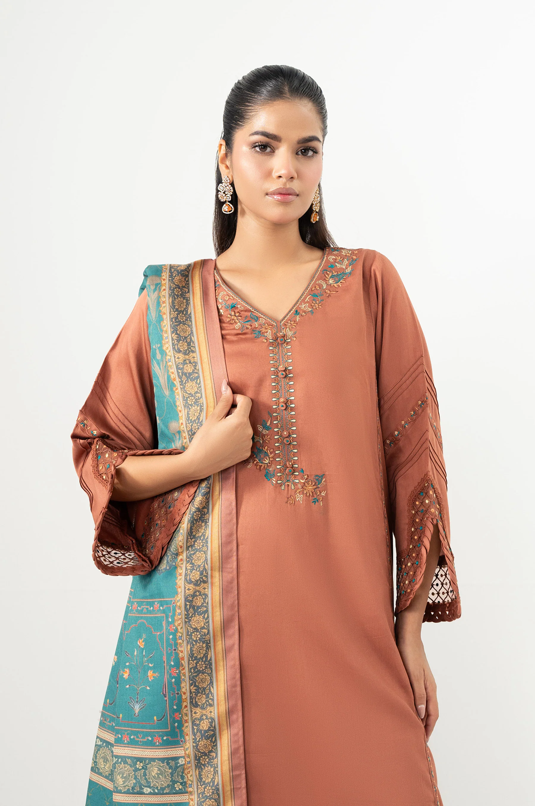UNSTITCHED EMBROIDERED SUIT