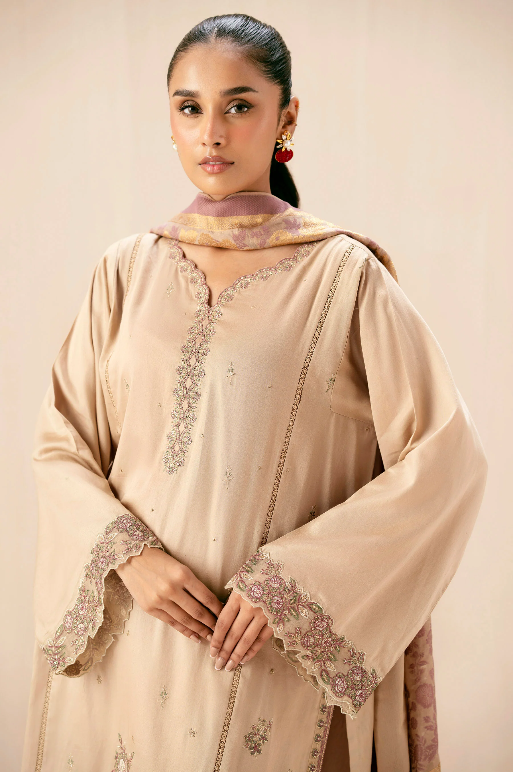 UNSTITCHED PRINTED SUIT - Image 3