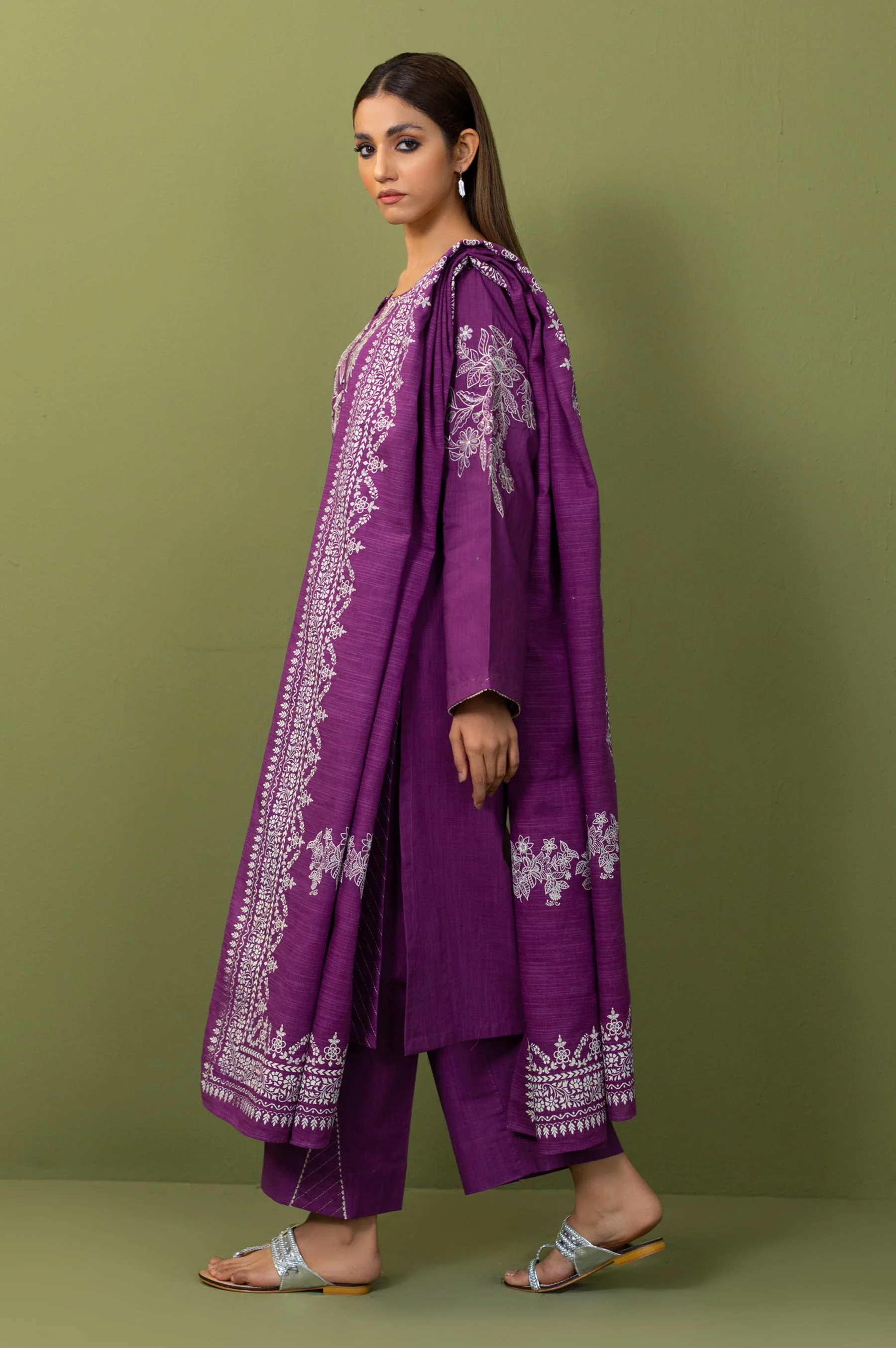 Unstitched 3 Piece Embroidered Front-Back Slub Suit - Image 5