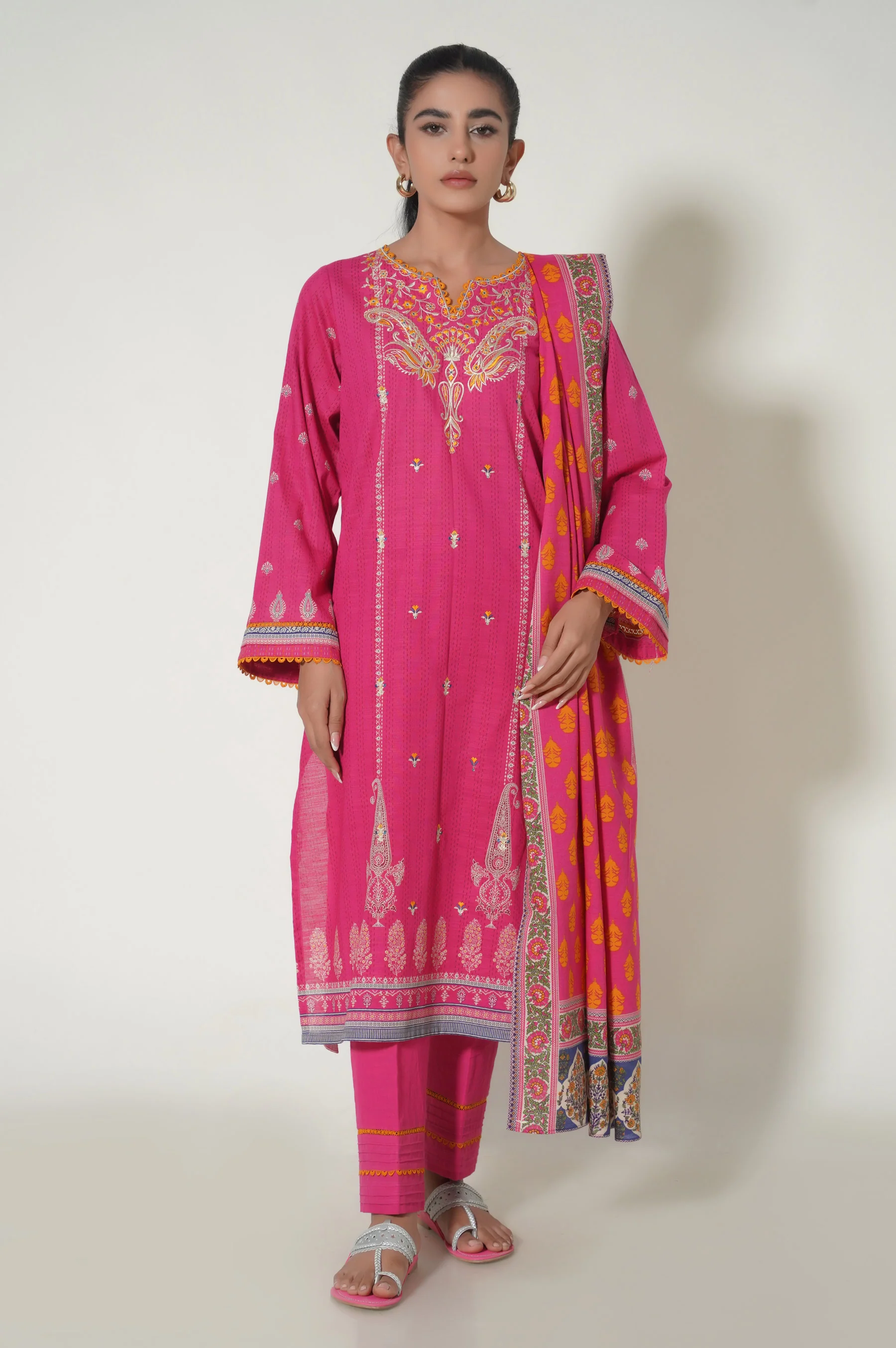 Unstitched 3 Piece Embroidered Khaddar Suit - Image 5