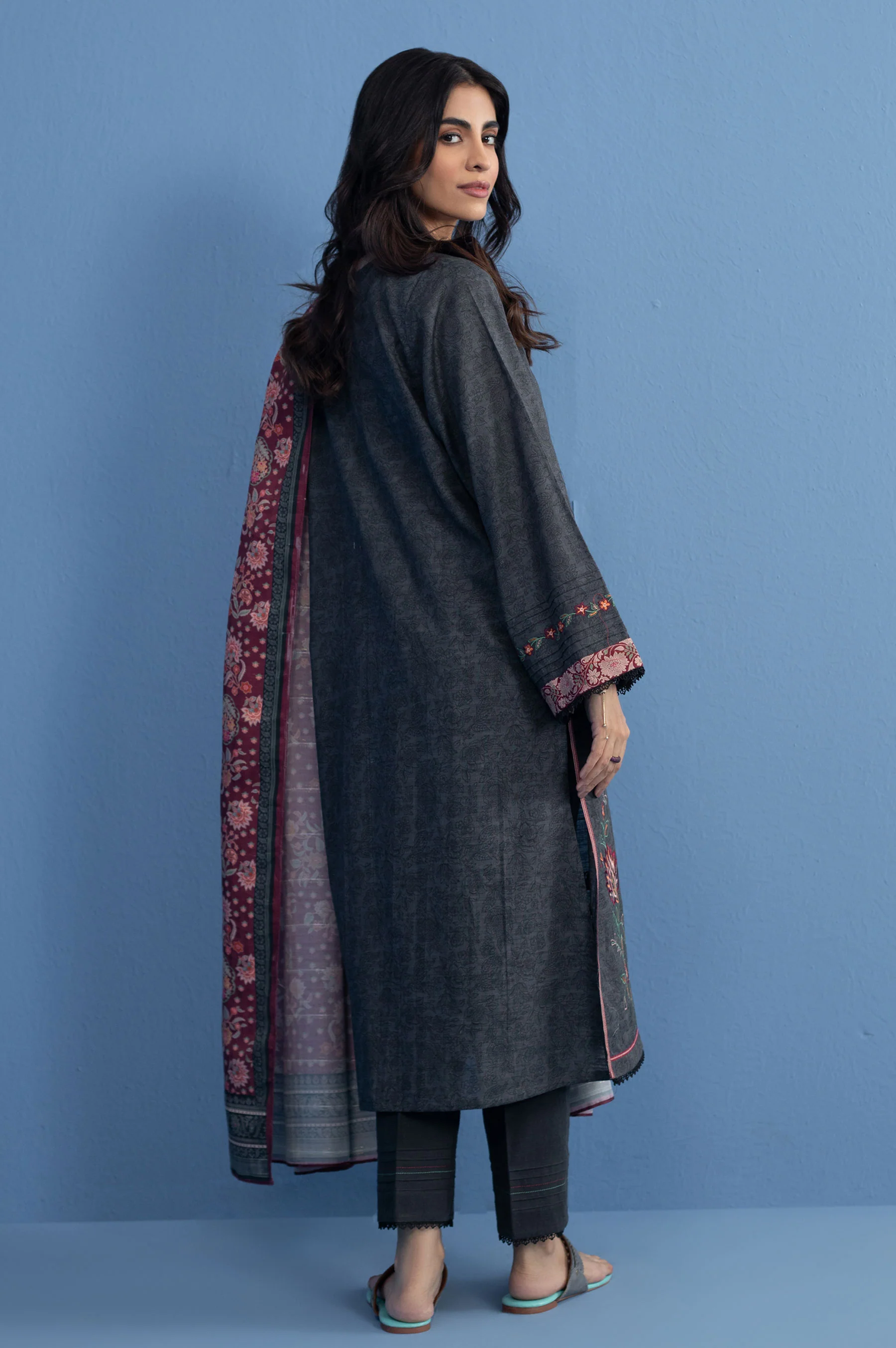 Unstitched 3 Piece Embroidered Khaddar Suit - Image 4