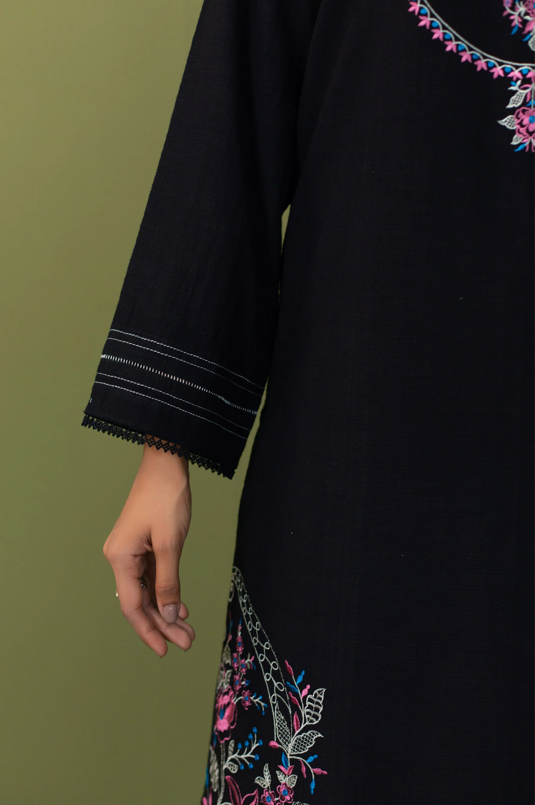 Unstitched 3 Piece Embroidered Khaddar Suit - Image 6