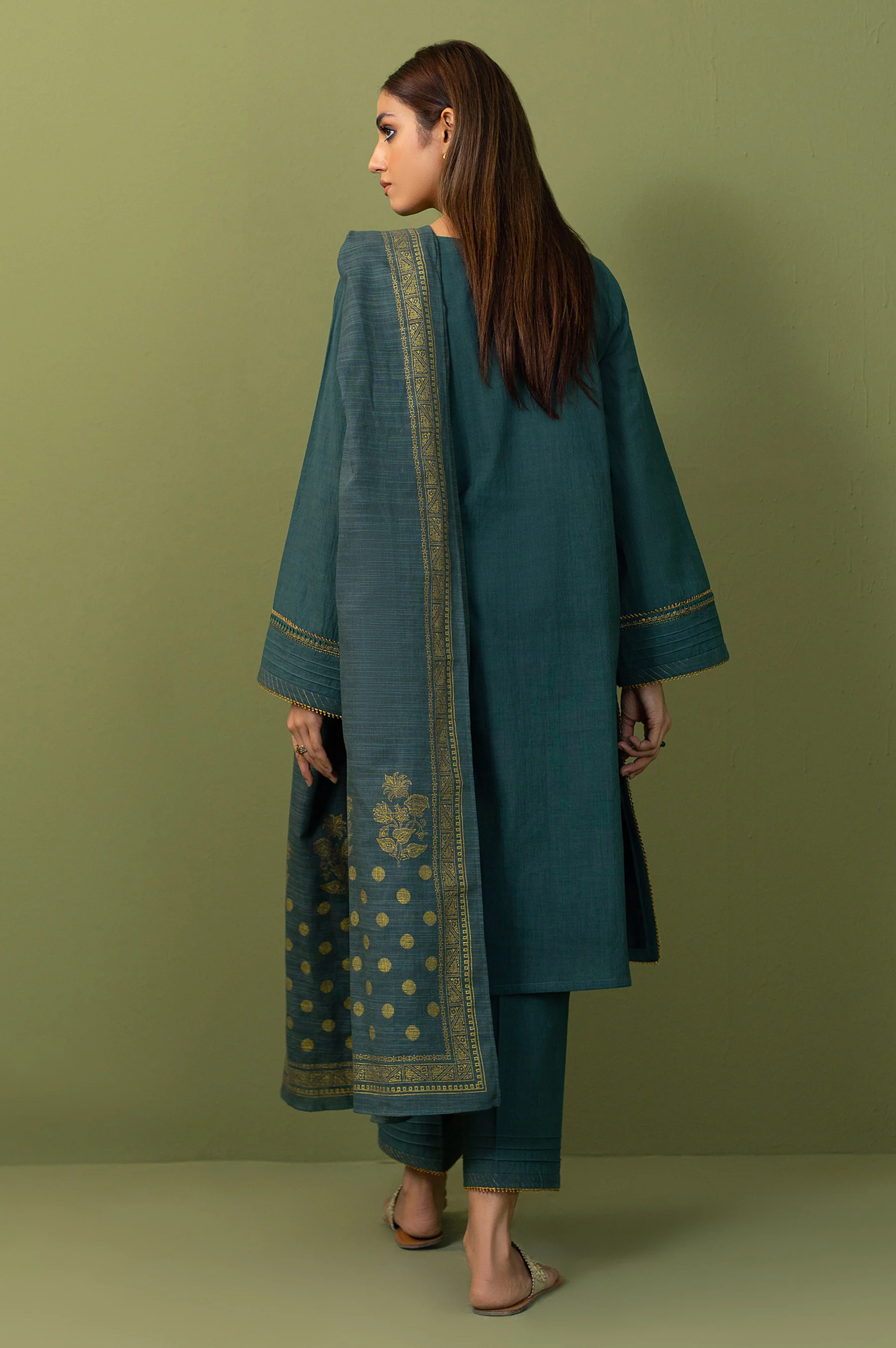 Unstitched 3 Piece Both Side Slub Embroidered Suit - Image 3